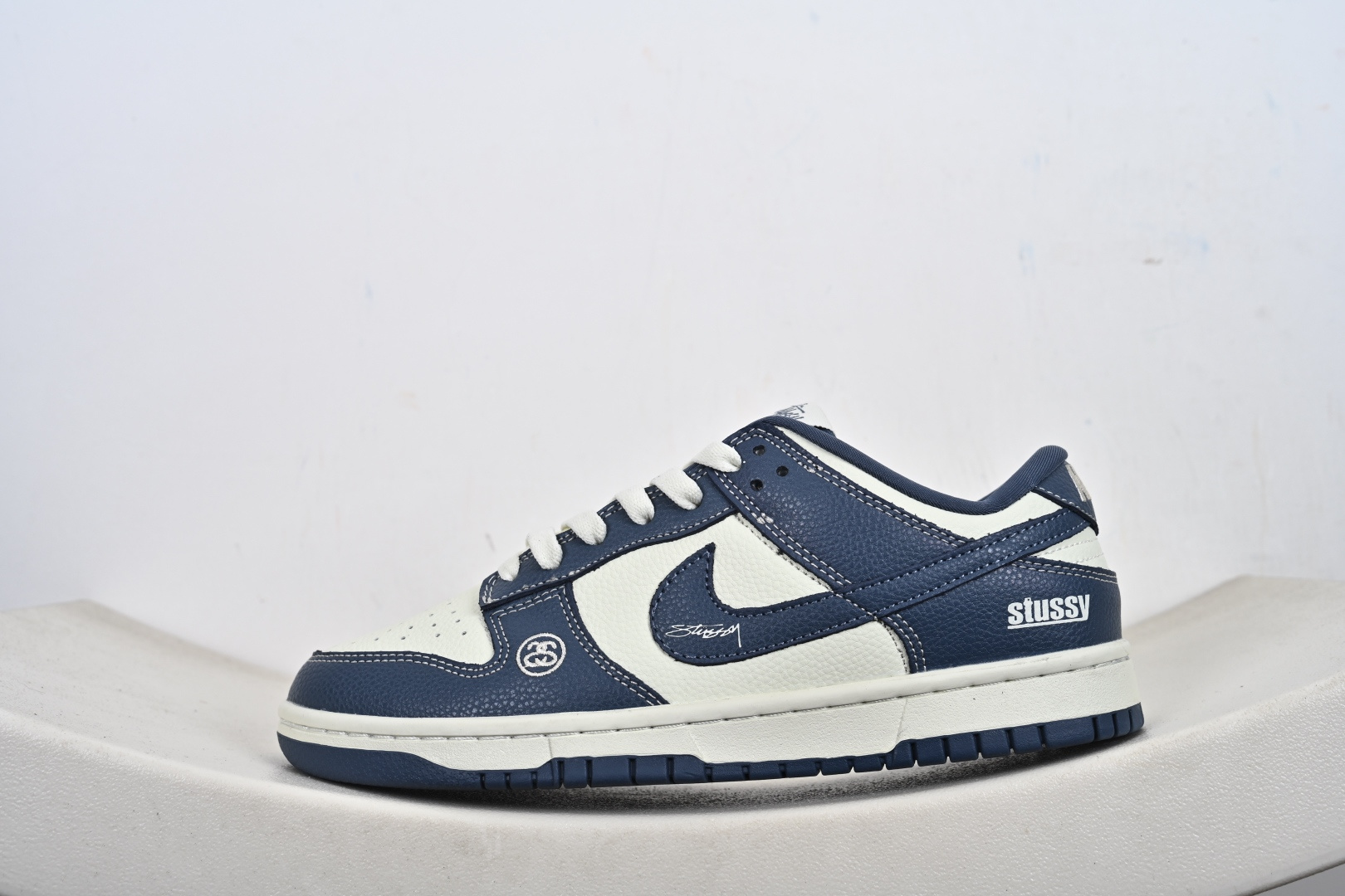 Nike SB Dunk Low YF9511-920