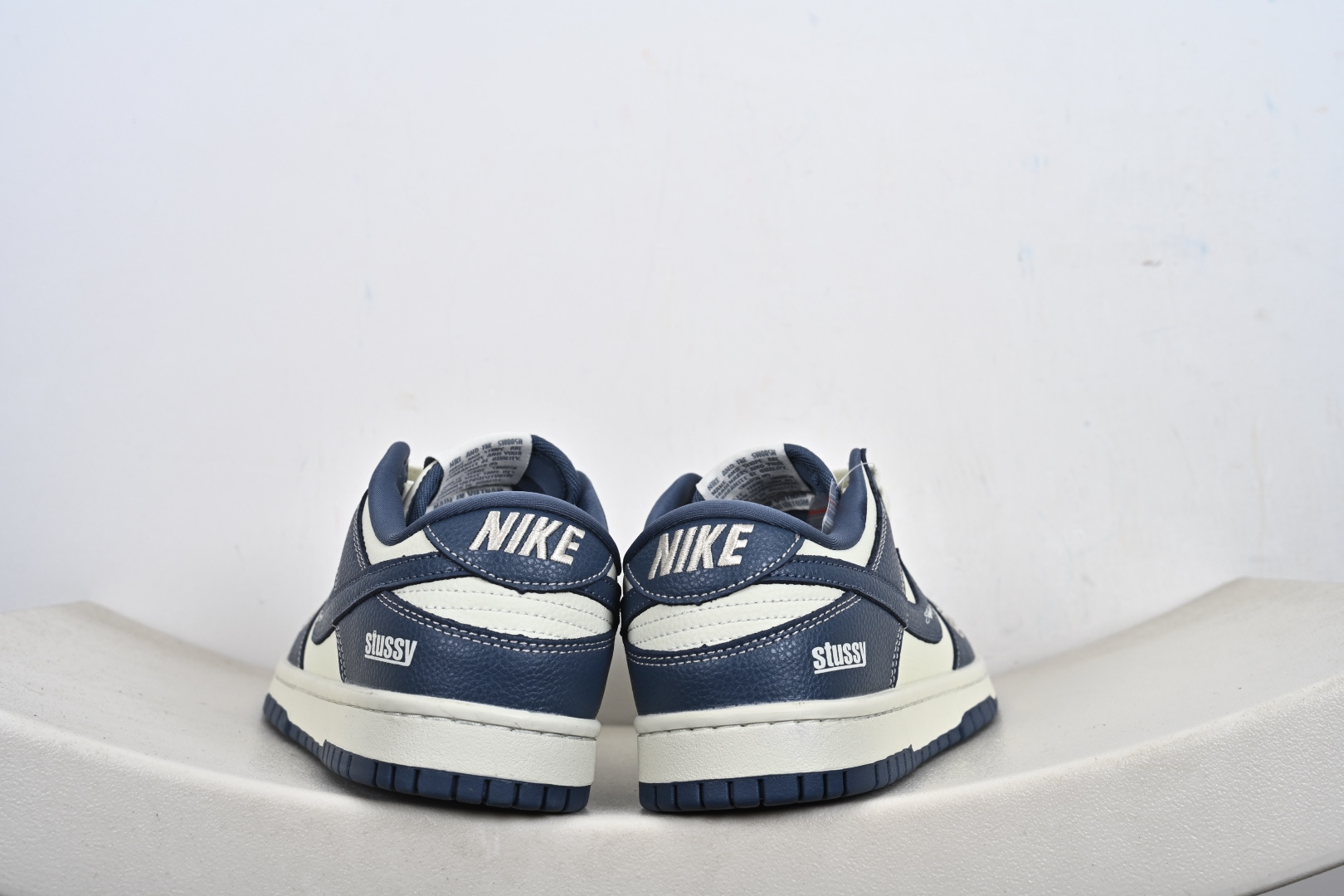 Nike SB Dunk Low YF9511-920