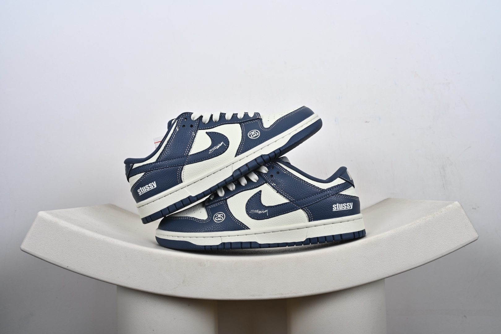 Nike SB Dunk Low YF9511-920