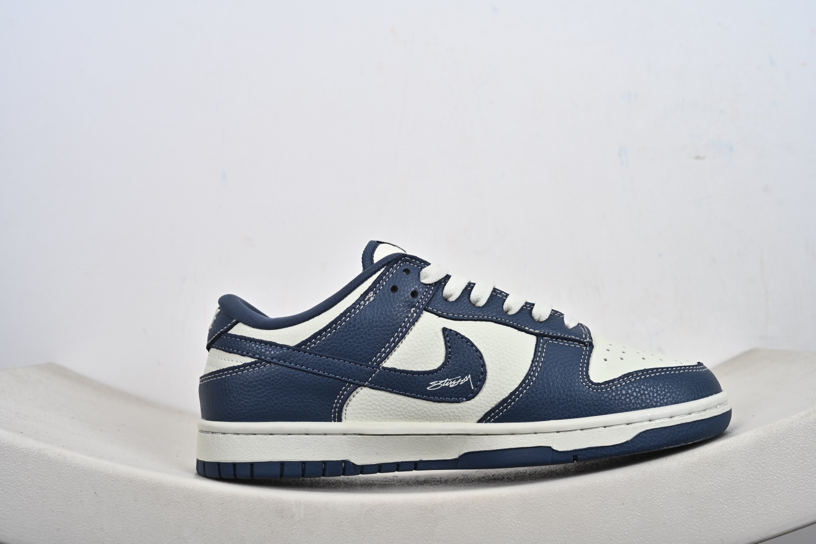 Nike SB Dunk Low YF9511-920