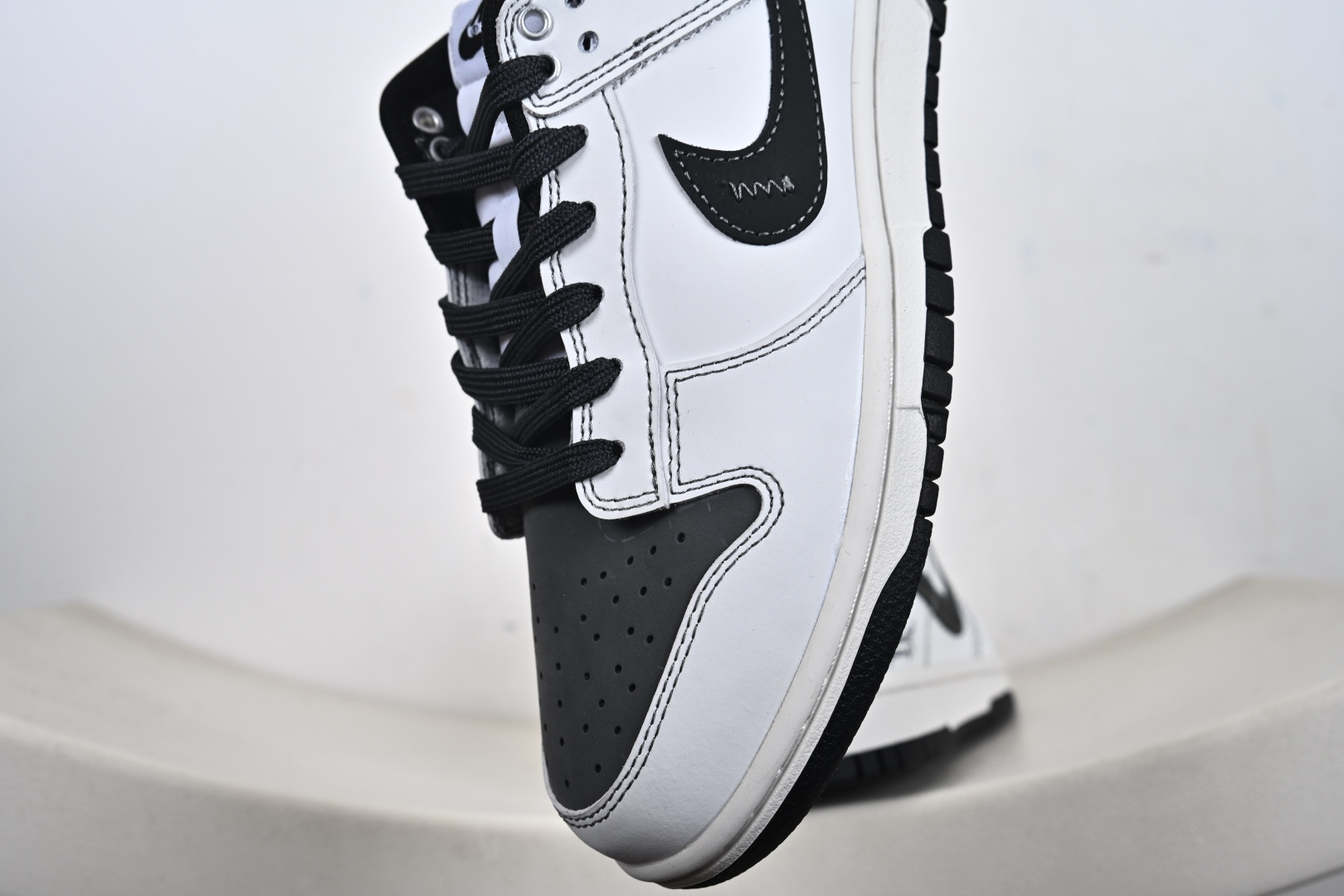 NIKE DUNK LOW RETRO 白黑联名 WB0414-026