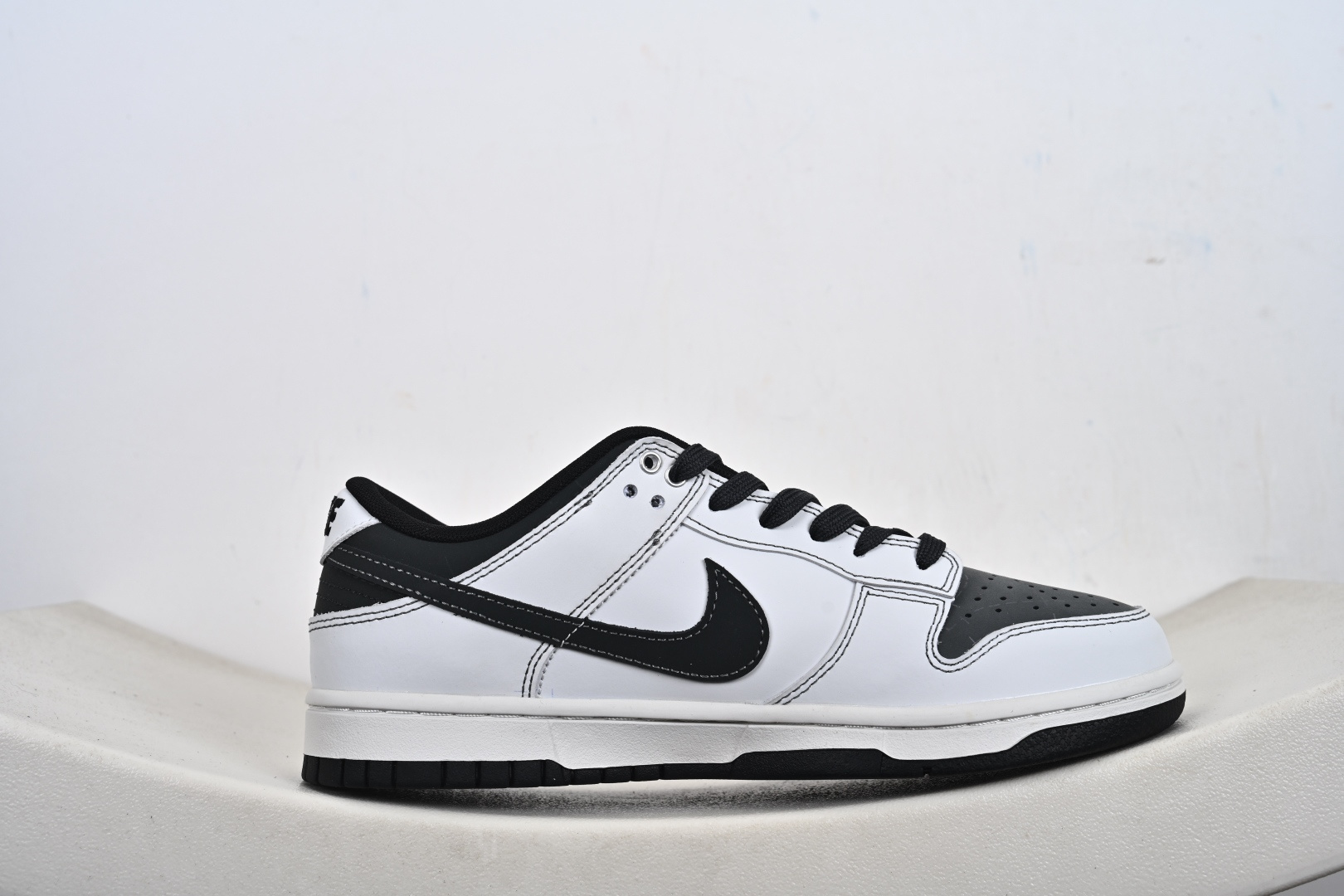 NIKE DUNK LOW RETRO 白黑联名 WB0414-026