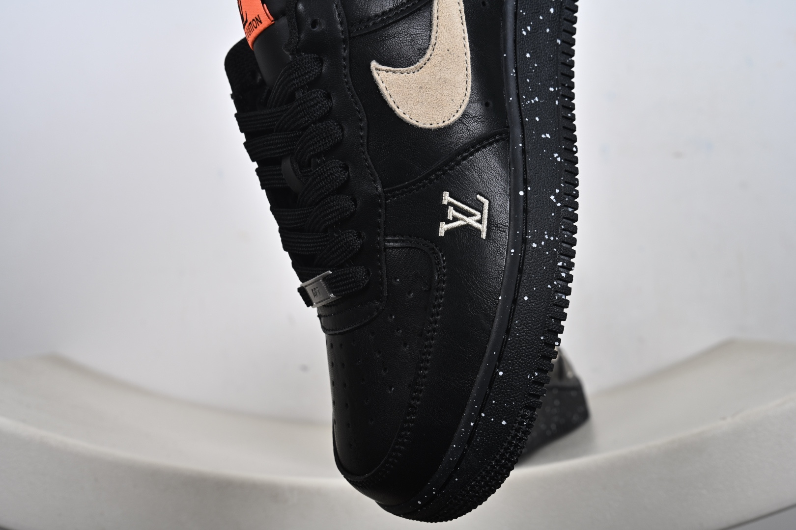 NIke Air Force 1 '07 Low “LV联名--墨黑星点” 空军一号低帮 运动鞋 休闲鞋 NH0601-586