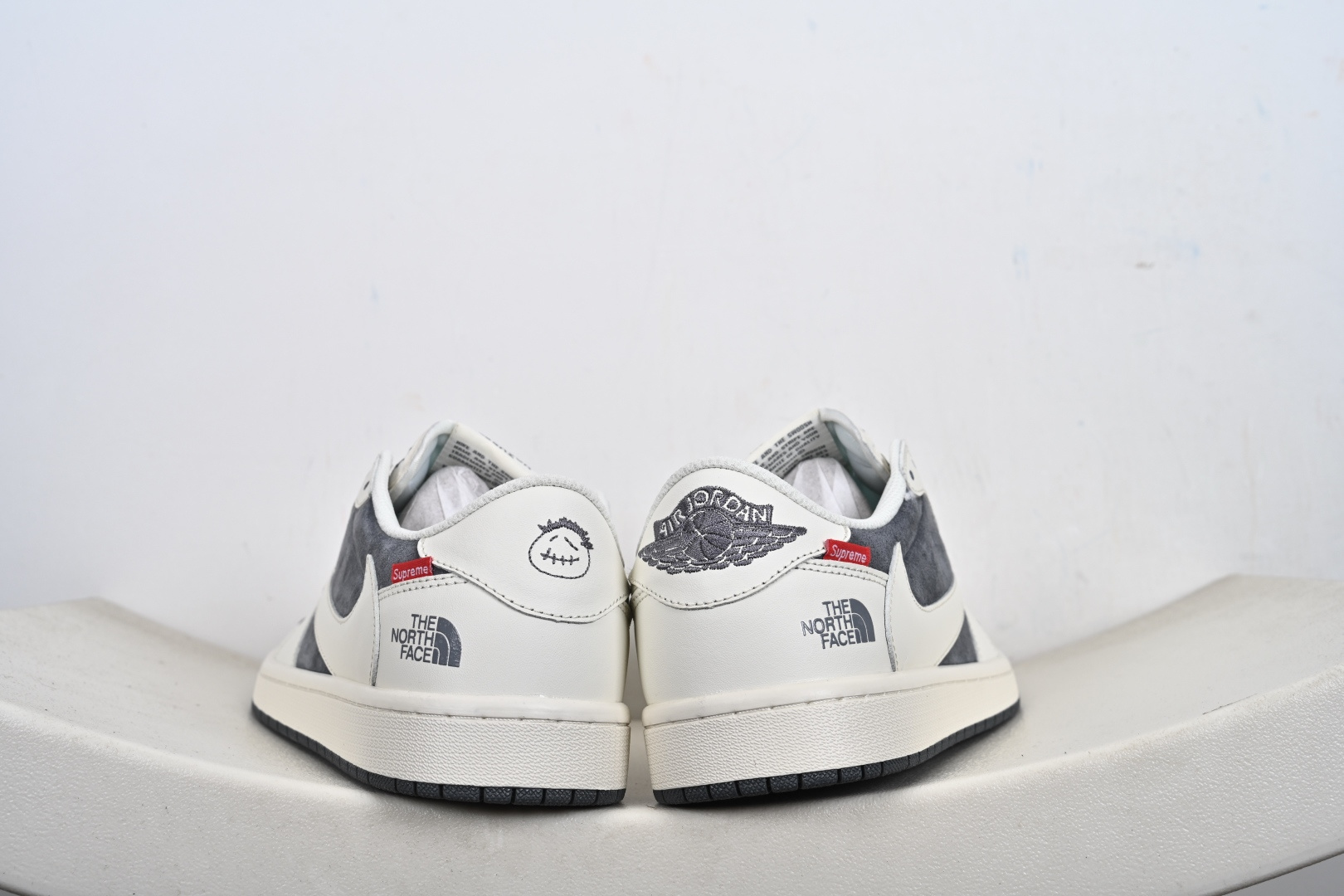 Nike Jordan Air Jordan倒勾 “ 北面三方联名——米灰猪八革” 高端定制 低帮 DM7866-126