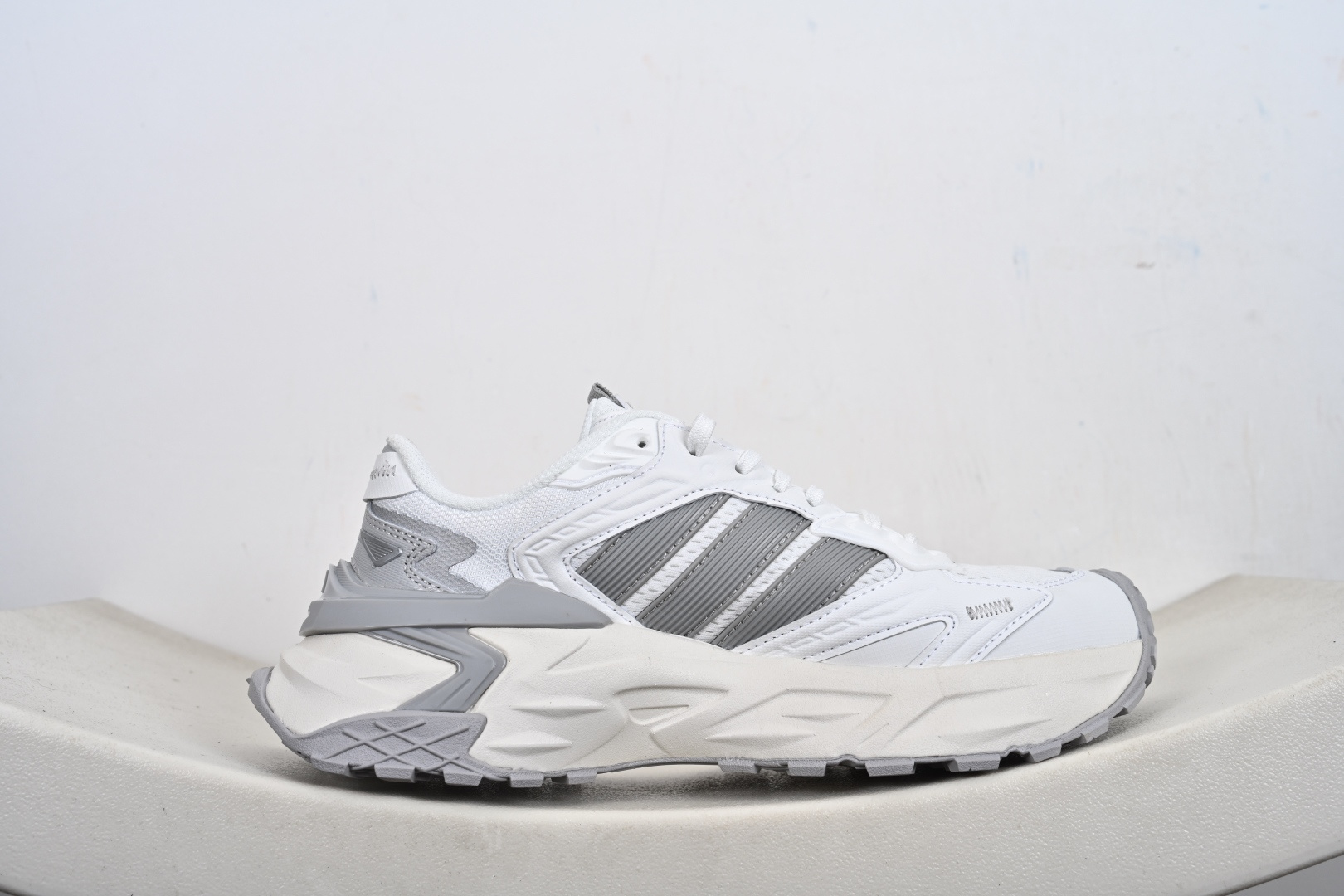 200 升级版 AdidXLG StoEdge 阿迪复古透气休闲老爹鞋 JS0059 JQ4083-Chinese UA Cheap High Quatity Brand Clothes Bags handbags Sneakers wholesale wholesaler seller from China Factory suppliers Fashion Clothing Shoes best Quality Beautiful Price 200 升级版 AdidXLG StoEdge 阿迪复古透气休闲老爹鞋 JS0059 JQ4083