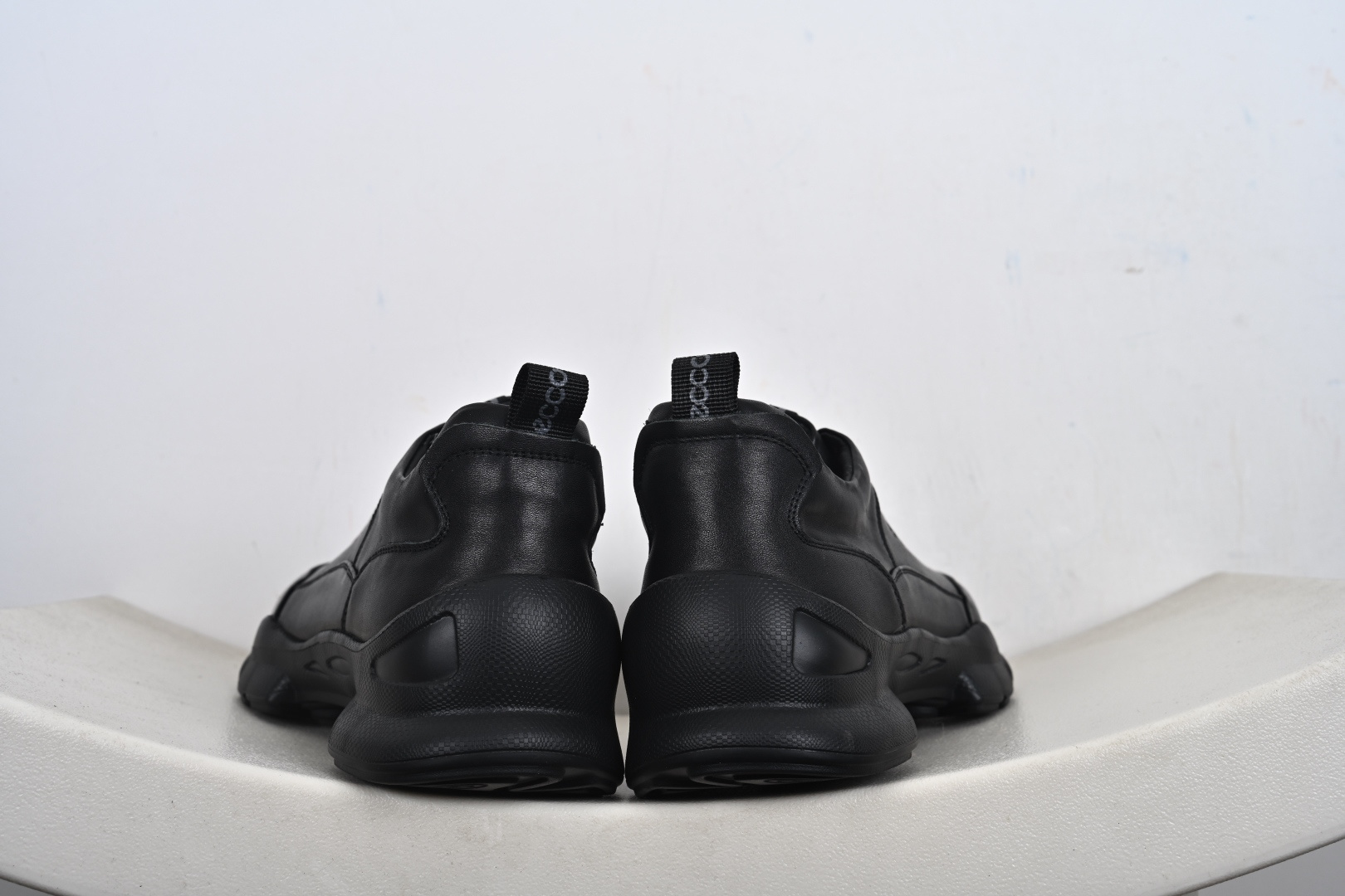 广东纯原版本Ecco 爱步 正装休闲系列男士套脚鞋 882517-010