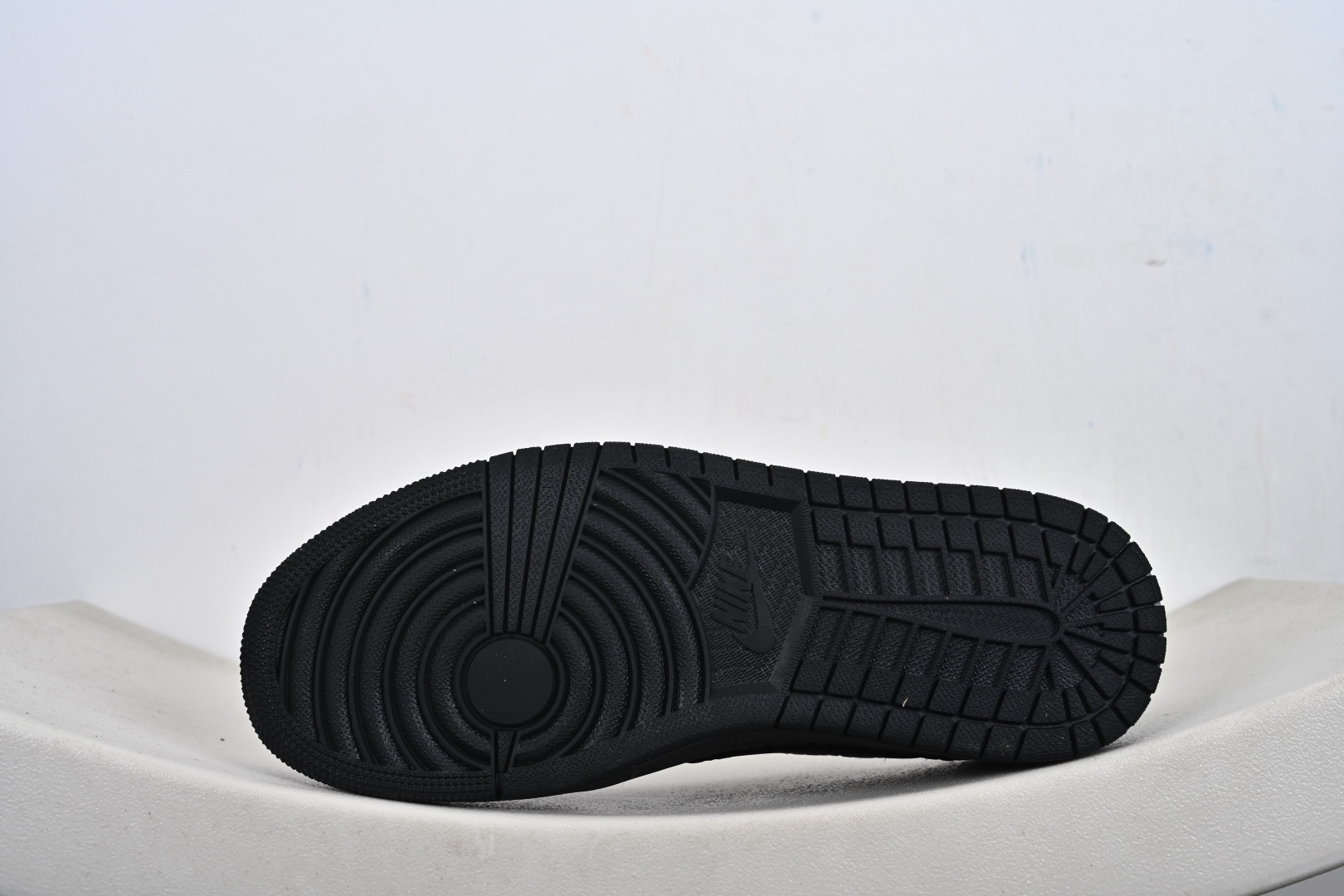 260 Nike Air Jordan 1 x Travis Scott AJ1倒勾 乔一倒钩 ‘DIY’定制 耐克 低帮文化篮球鞋 DZ5899-043-Chinese UA Cheap High Quatity Brand Clothes Bags handbags Sneakers wholesale wholesaler seller from China Factory suppliers Fashion Clothing Shoes best Quality Beautiful Price 260 Nike Air Jordan 1 x Travis Scott AJ1倒勾 乔一倒钩 ‘DIY’定制 耐克 低帮文化篮球鞋 DZ5899-043