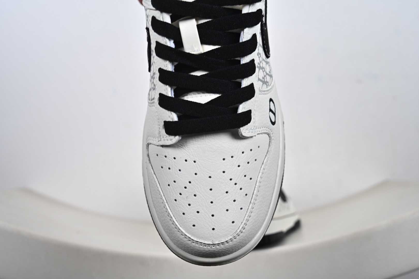 NIKE SB Dunk Low RETRO YF9511-924 NIKE SB Dunk Low RETRO YF9511-924