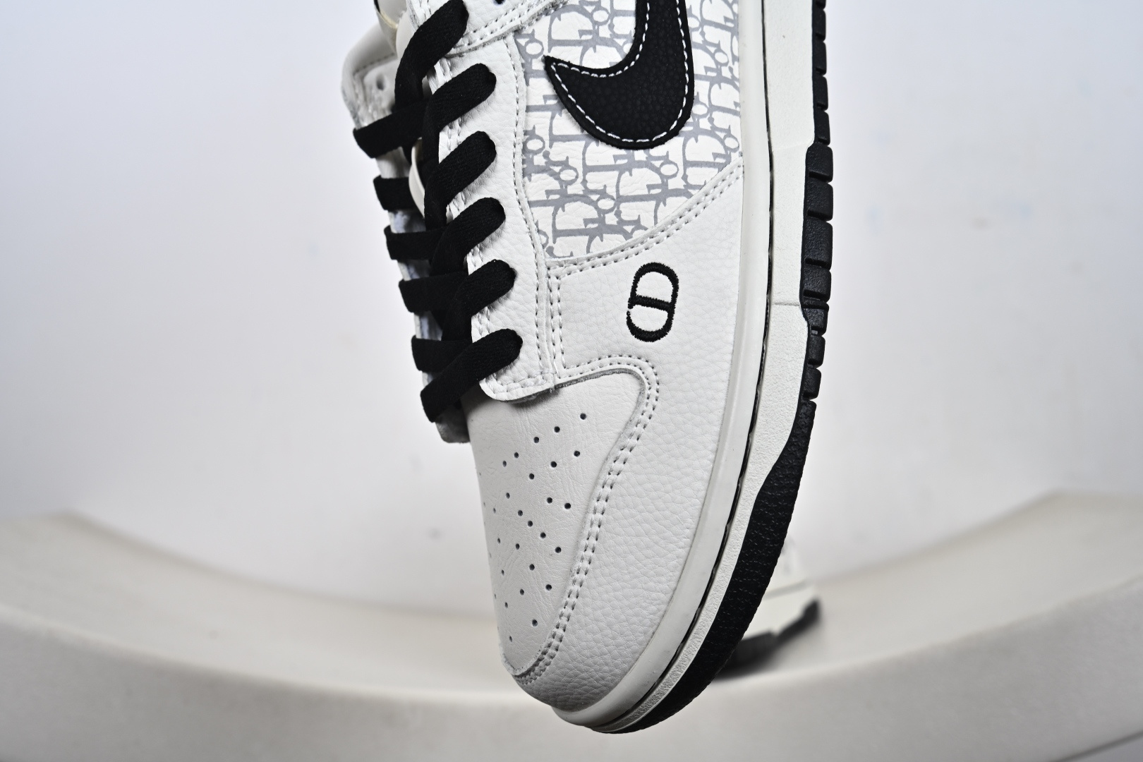 NIKE SB Dunk Low RETRO YF9511-924 NIKE SB Dunk Low RETRO YF9511-924