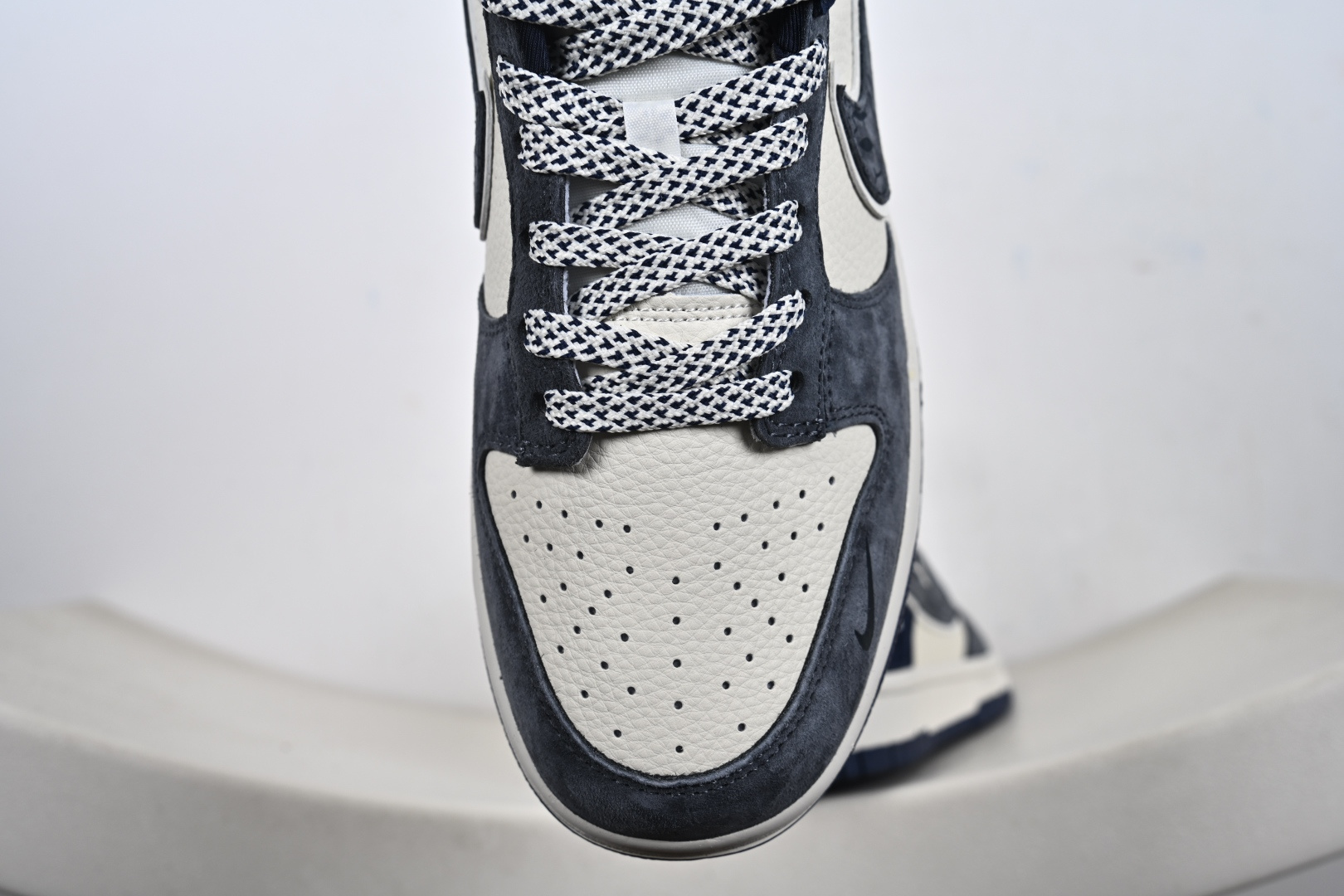 Nike SB Dunk Low 北面联名 米灰蓝笑脸 周年高端定制 低帮休闲板鞋 MN1688-102