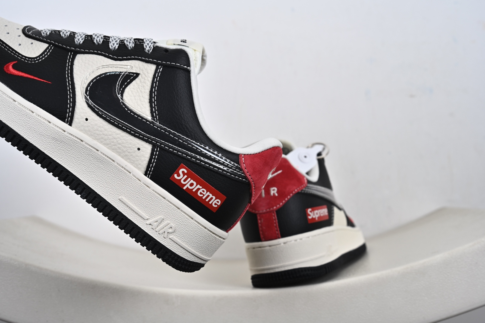 240 NIke Air Force 1 '07 Low “Supreme联名-米黑红TPU”空军一号 低帮 运动鞋 DF0188-106