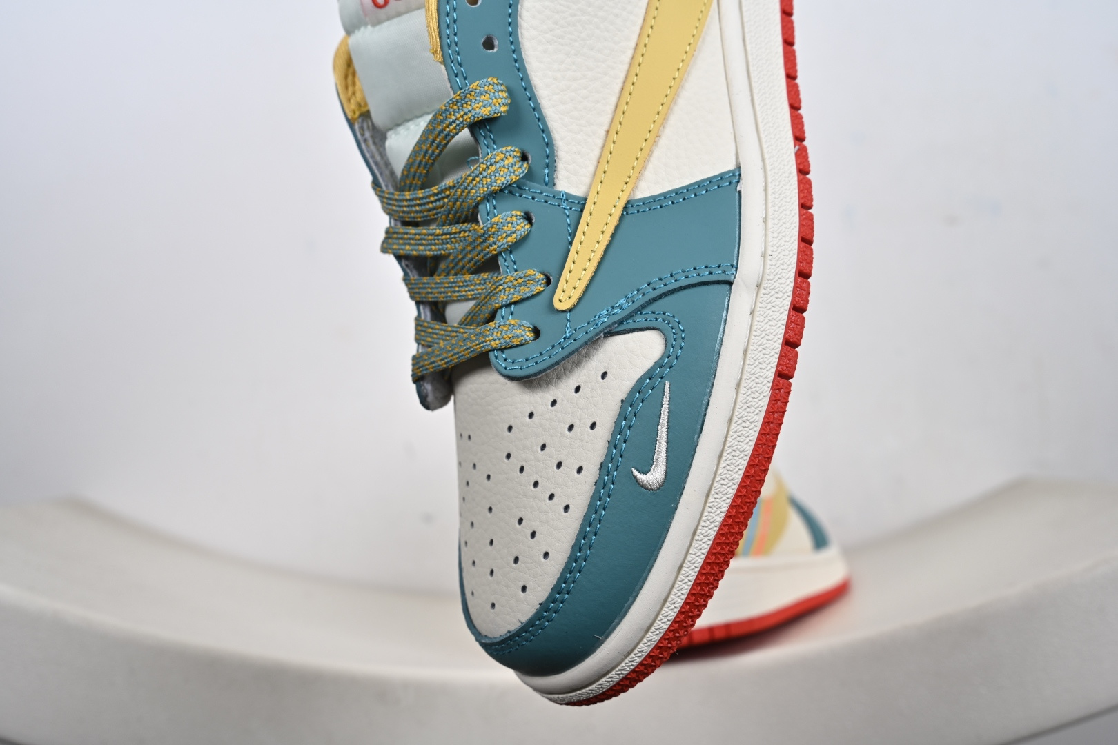Gucci x Travis Scott x Air Jordan 1 Low AJ1 乔丹1代低帮倒钩古驰联名多彩拼接 XB1979-025