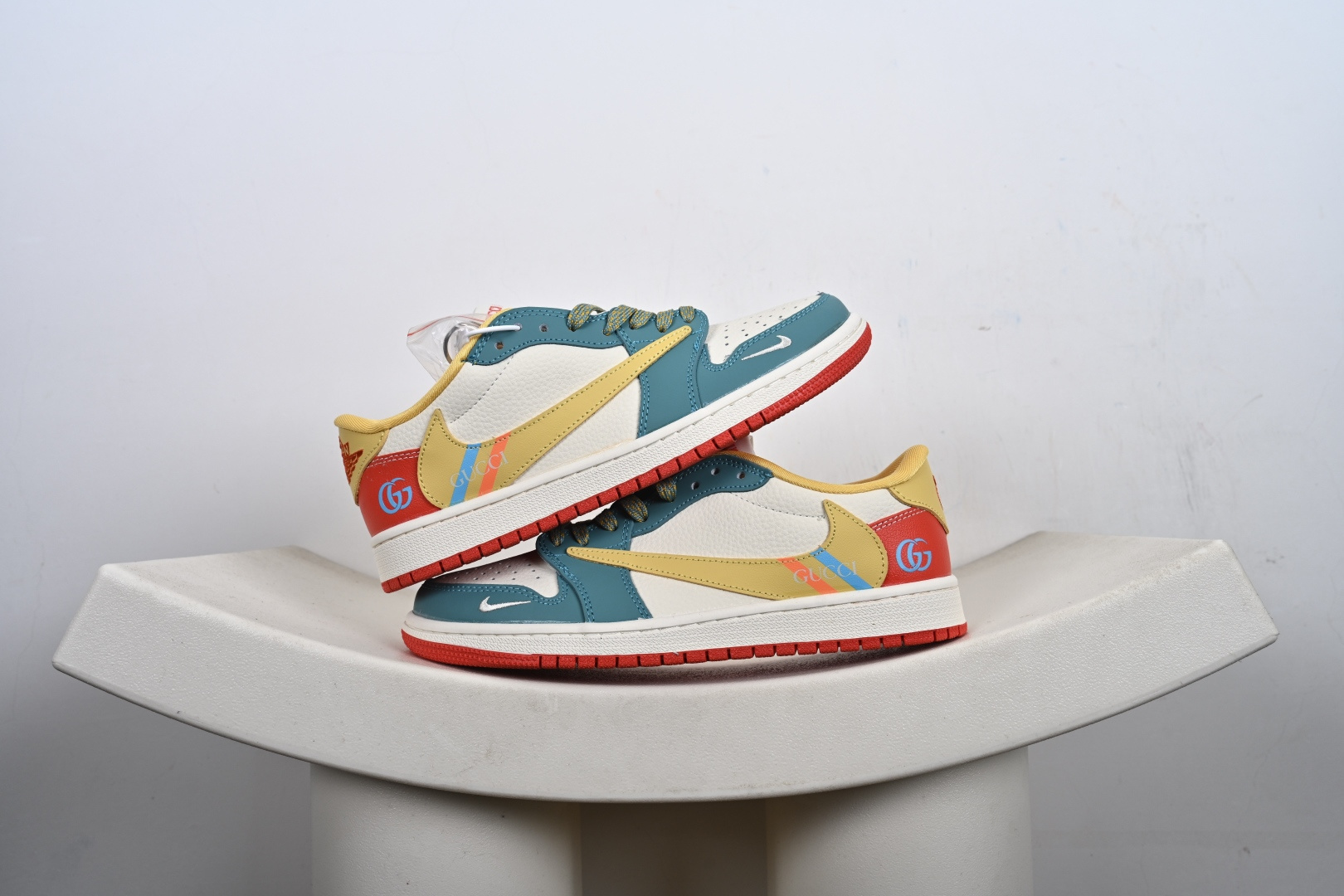 Gucci x Travis Scott x Air Jordan 1 Low AJ1 乔丹1代低帮倒钩古驰联名多彩拼接 XB1979-025