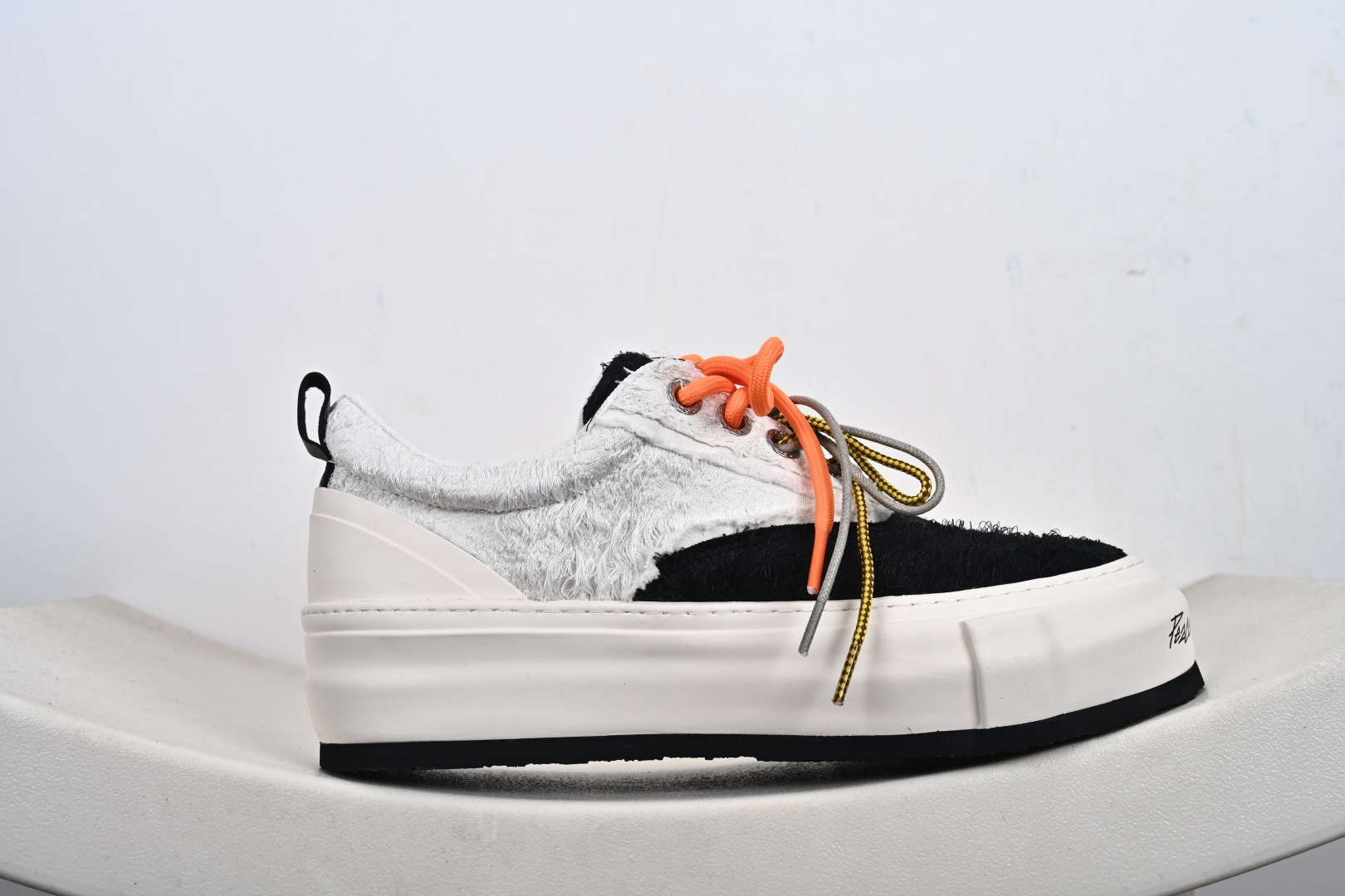 VESSEL｜雪花酥Snowflake厚底增高板鞋 用「雪花酥」灵感颠覆传统板鞋基因