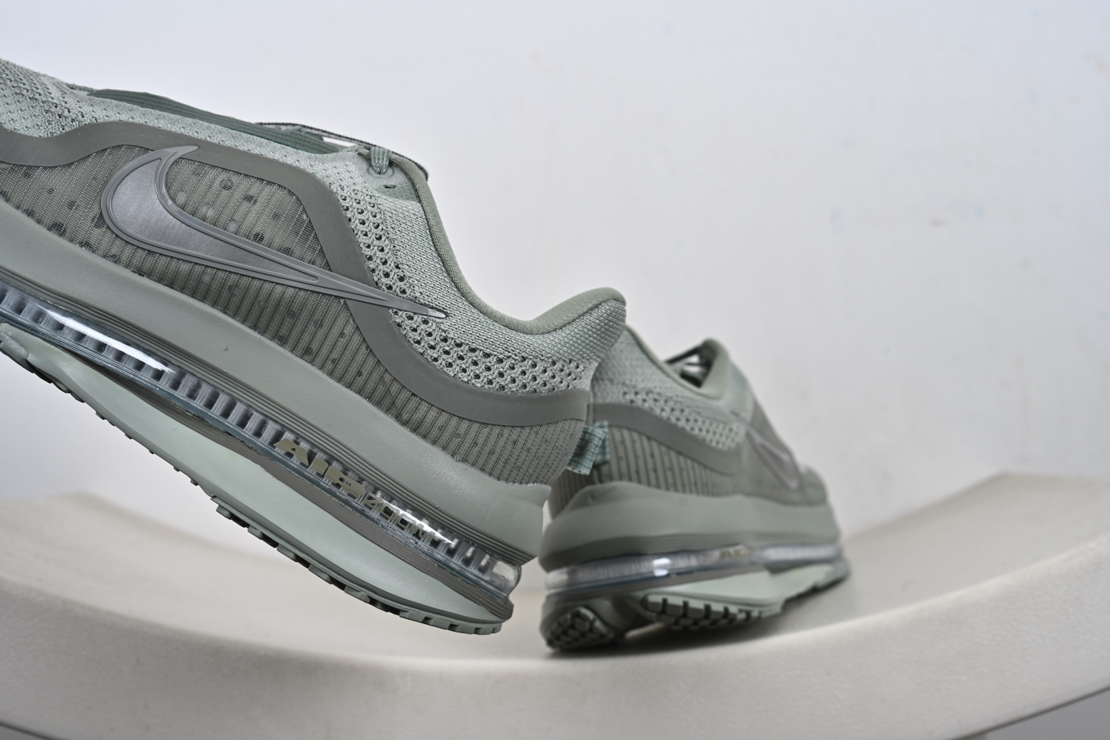 NIKE PEGASUS PREMIUM 耐克 新气款垫缓震休跑闲步鞋 Pegasus Premium HQ2592-300