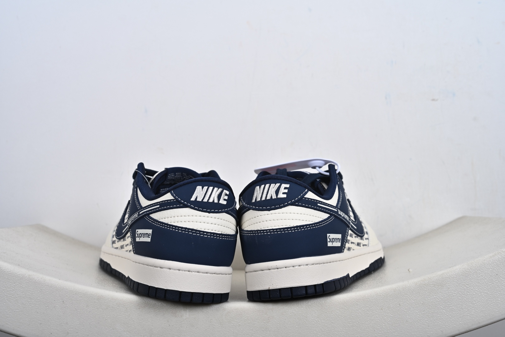 Nike SB Dunk Low Supreme联名 XD1588-238