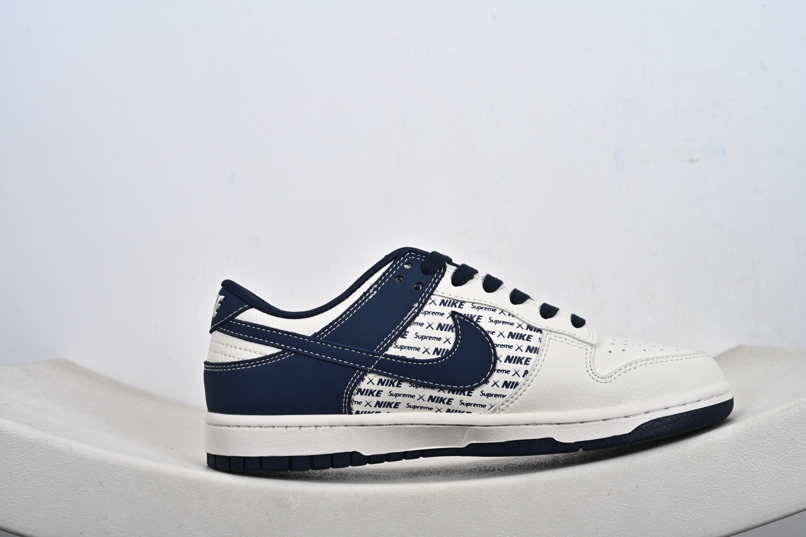 Nike SB Dunk Low Supreme联名 XD1588-238