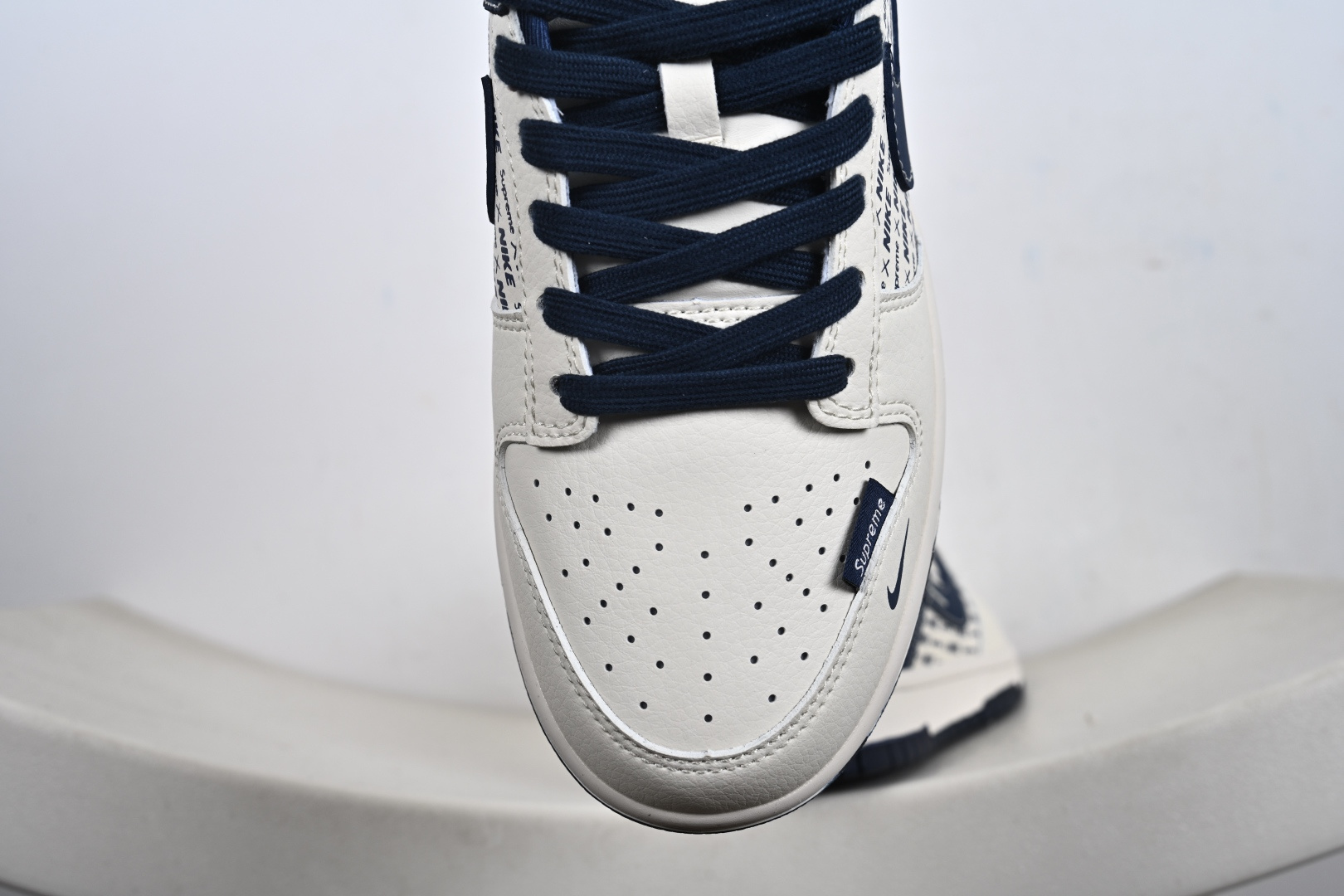 Nike SB Dunk Low Supreme联名 XD1588-238