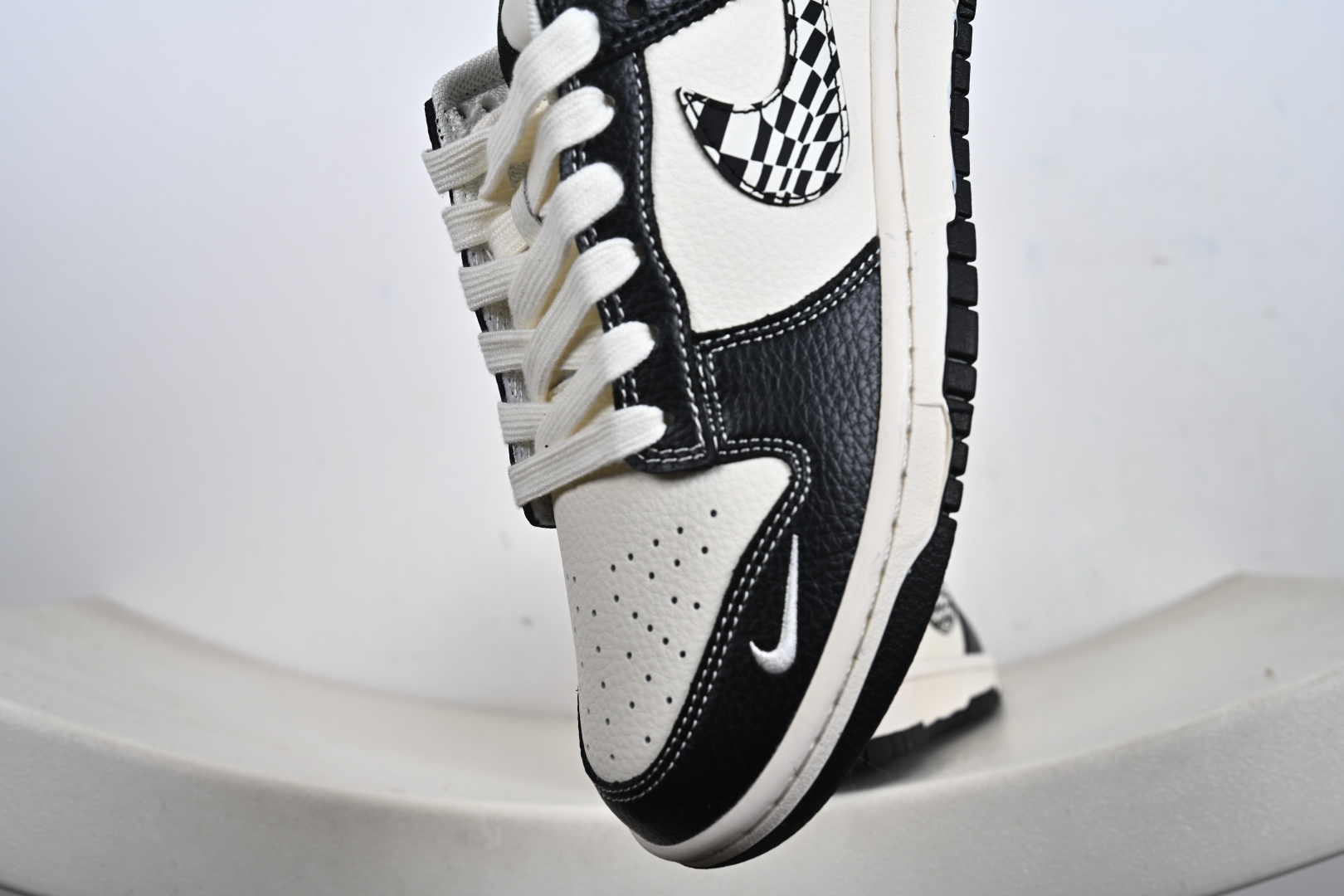 Nike SB Dunk Low 斯图西联名 QW5836-029