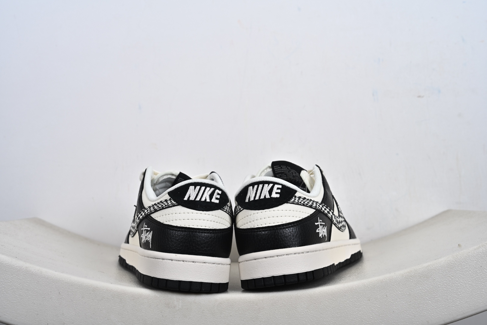 Nike SB Dunk Low 斯图西联名 QW5836-029