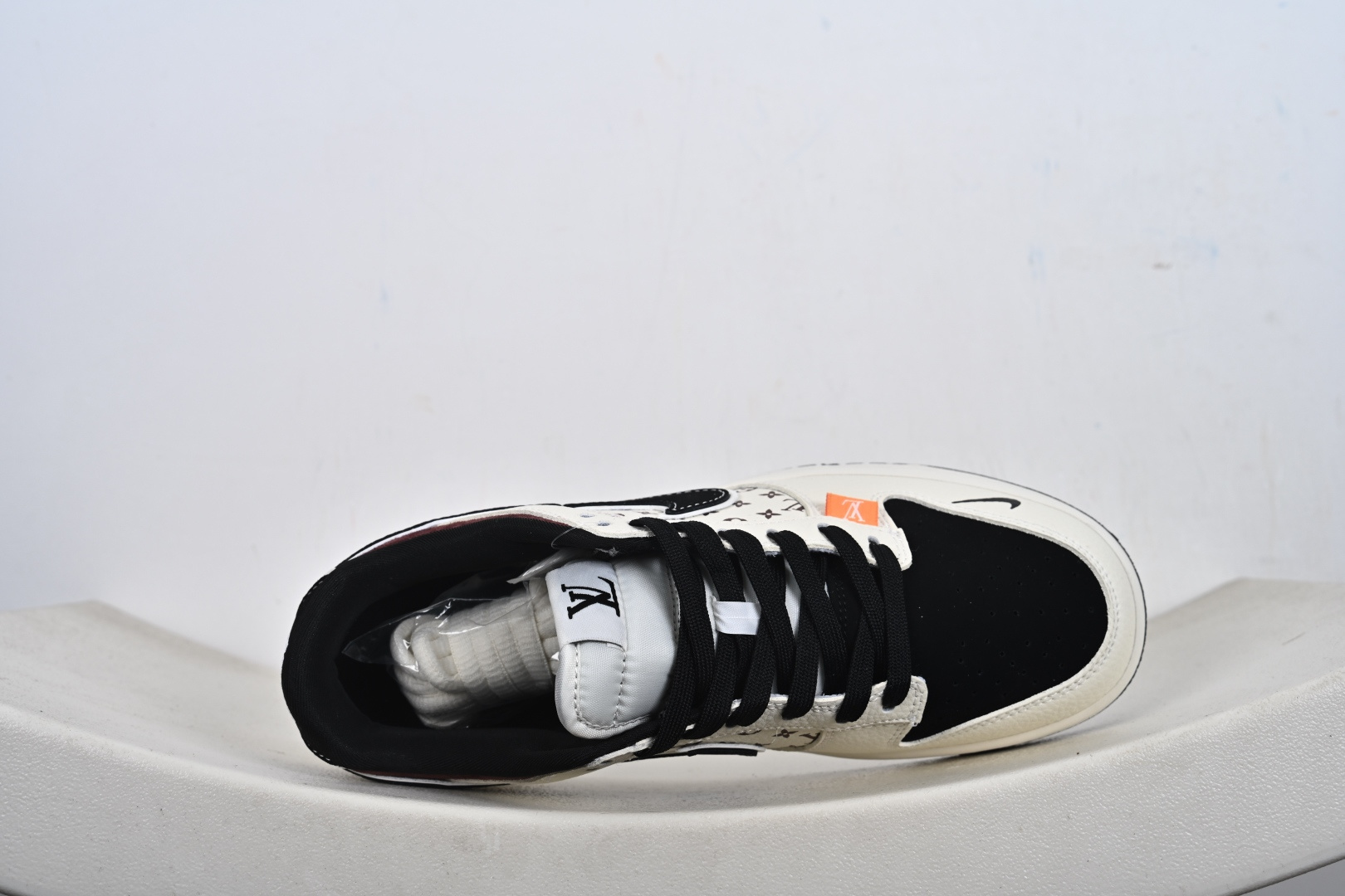 Nike SB Dunk Low LV联名 MN1688-105