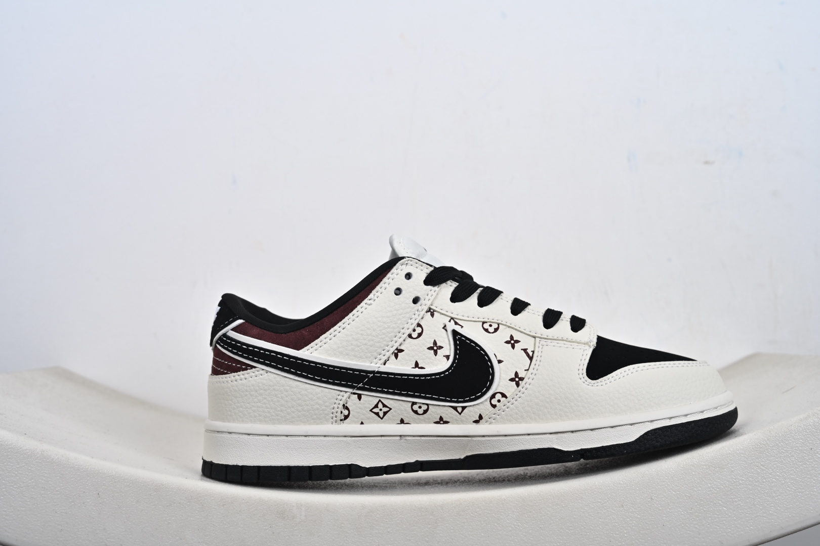 Nike SB Dunk Low LV联名 MN1688-105