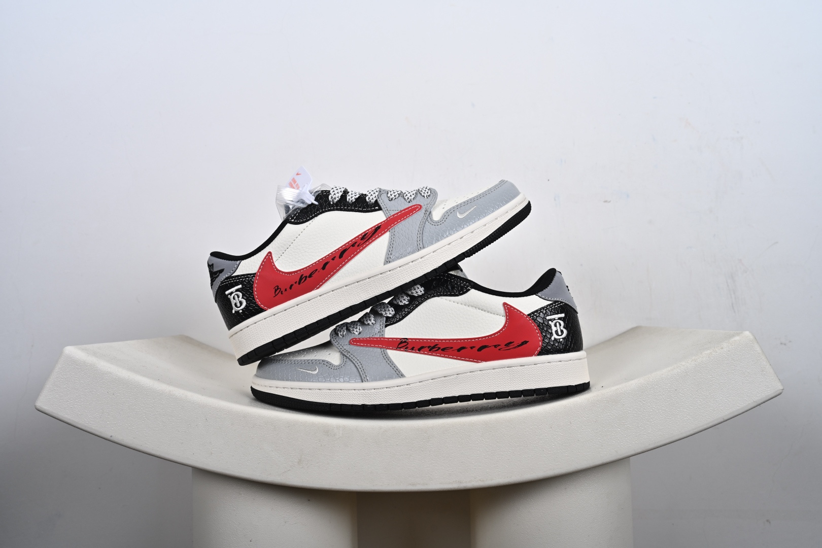 Fragment x Travis Scott x LV Air Jordan 1 Low 三方联名倒钩 HS1239-005