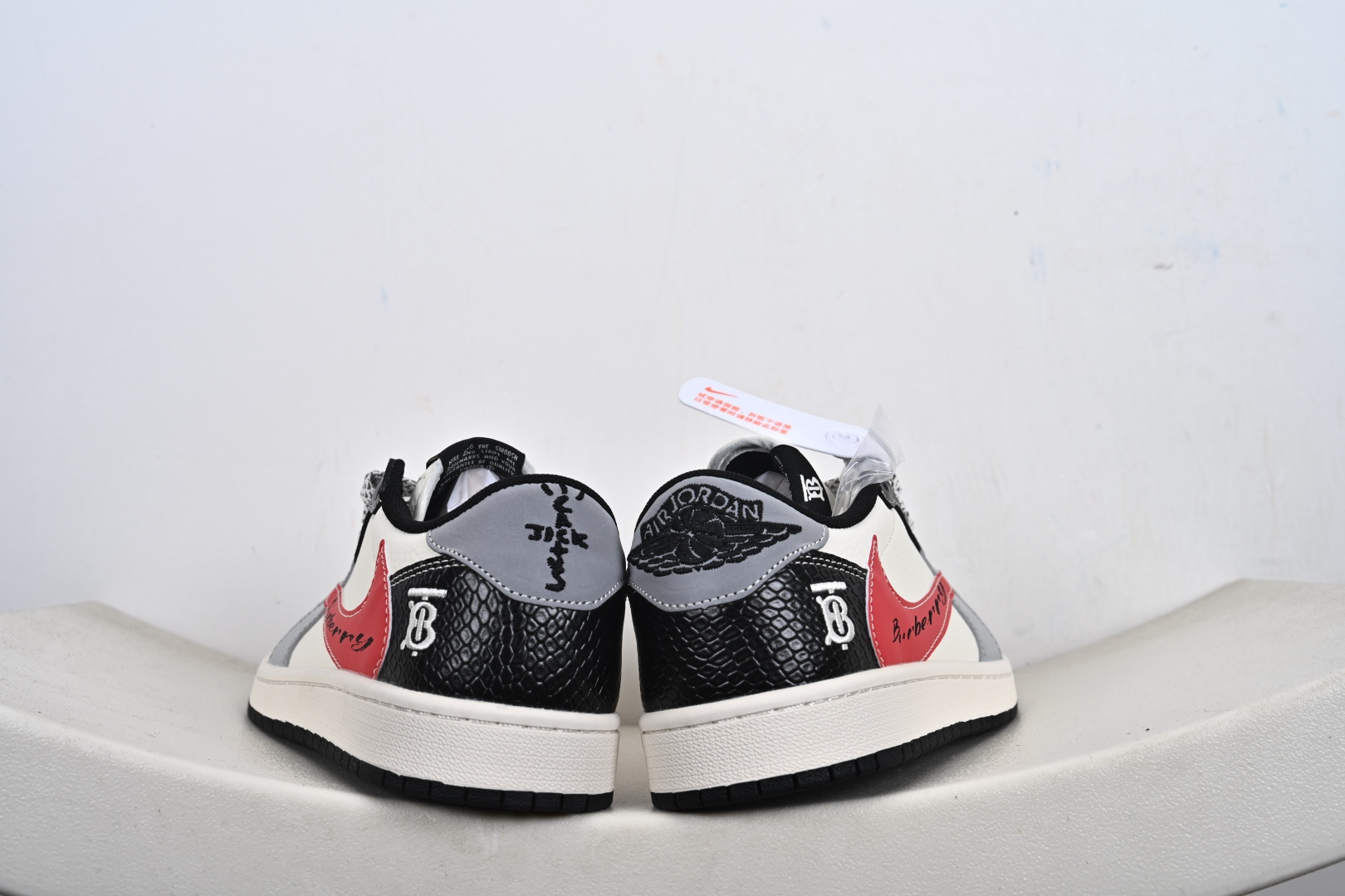 Fragment x Travis Scott x LV Air Jordan 1 Low 三方联名倒钩 HS1239-005