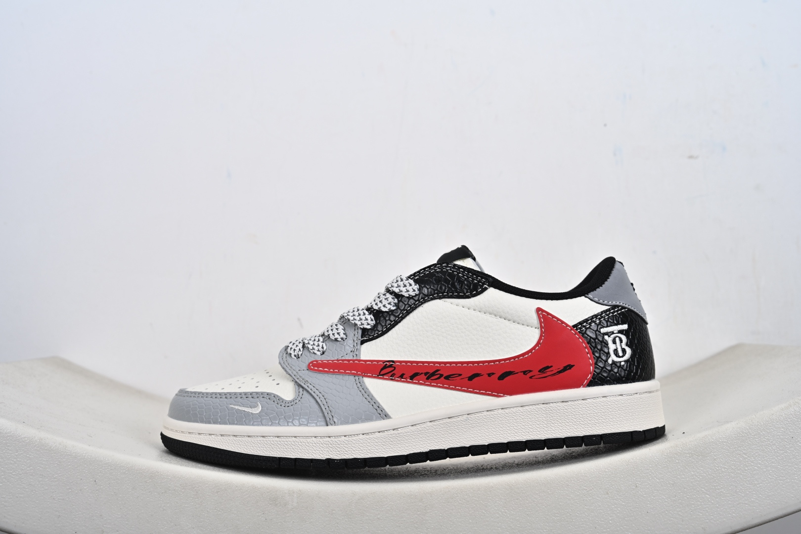 Fragment x Travis Scott x LV Air Jordan 1 Low 三方联名倒钩 HS1239-005