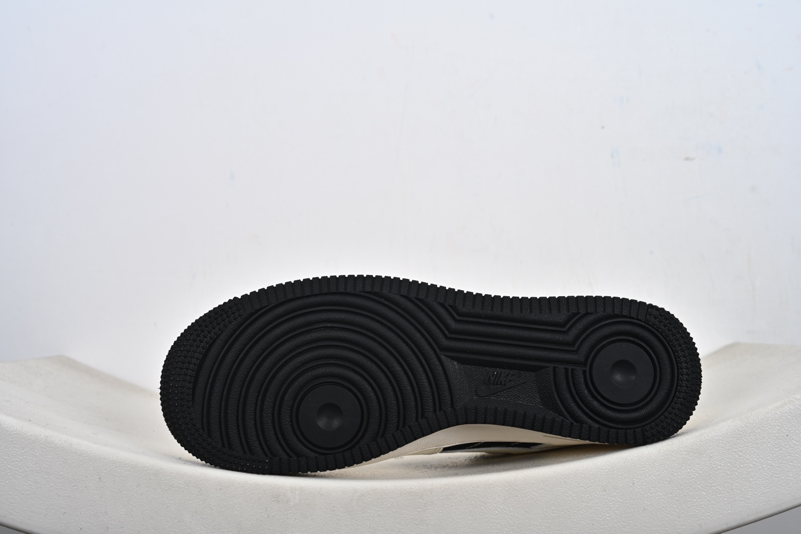 NIke Air Force 1 ‘07 Low 联名款 空军一号低帮 运动鞋 休闲鞋 XS1958-622