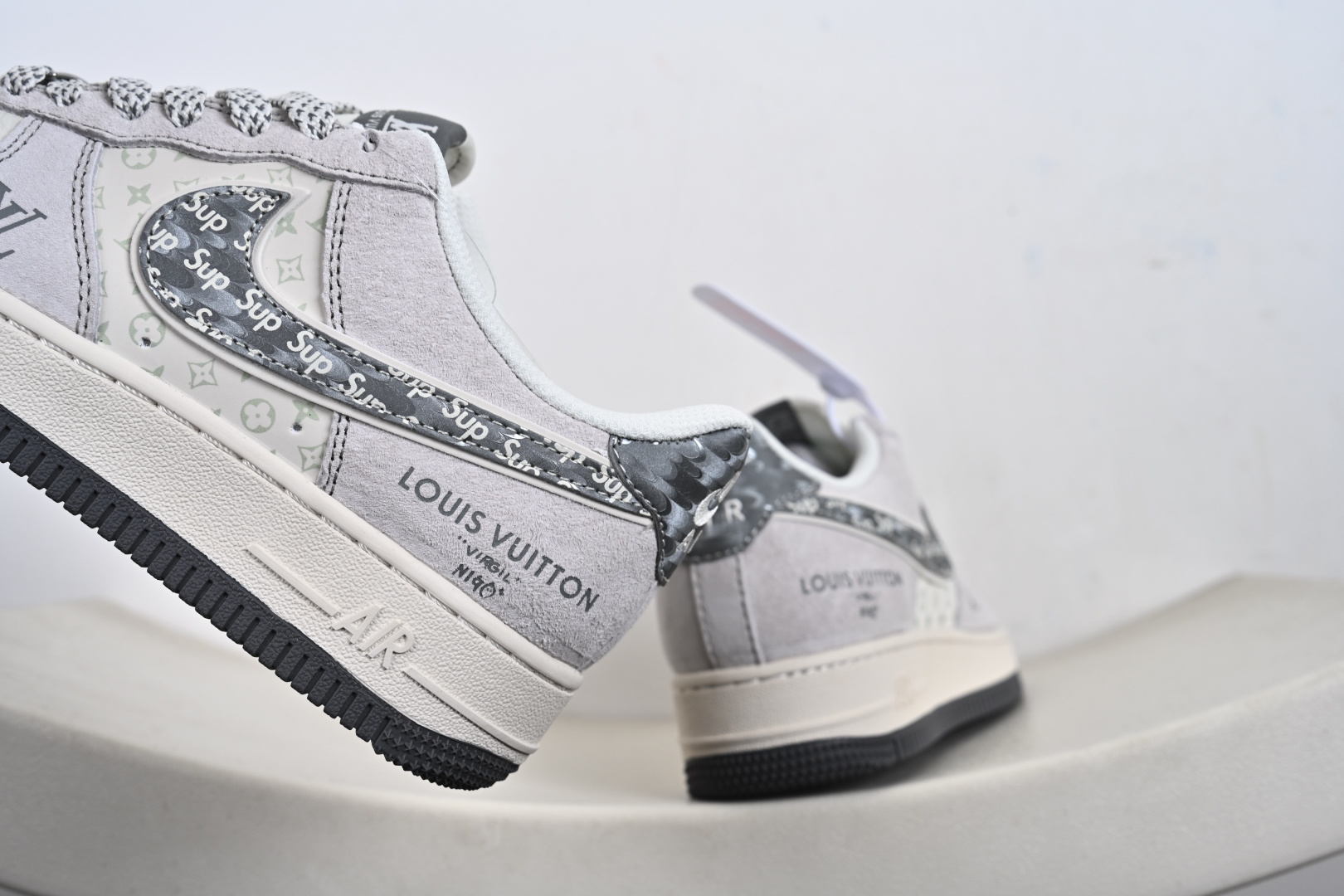 定制版Nike Air Force 1'07 Low 联名款 浅灰色磨砂 空军一号低帮休闲板鞋 CX5050-Y48