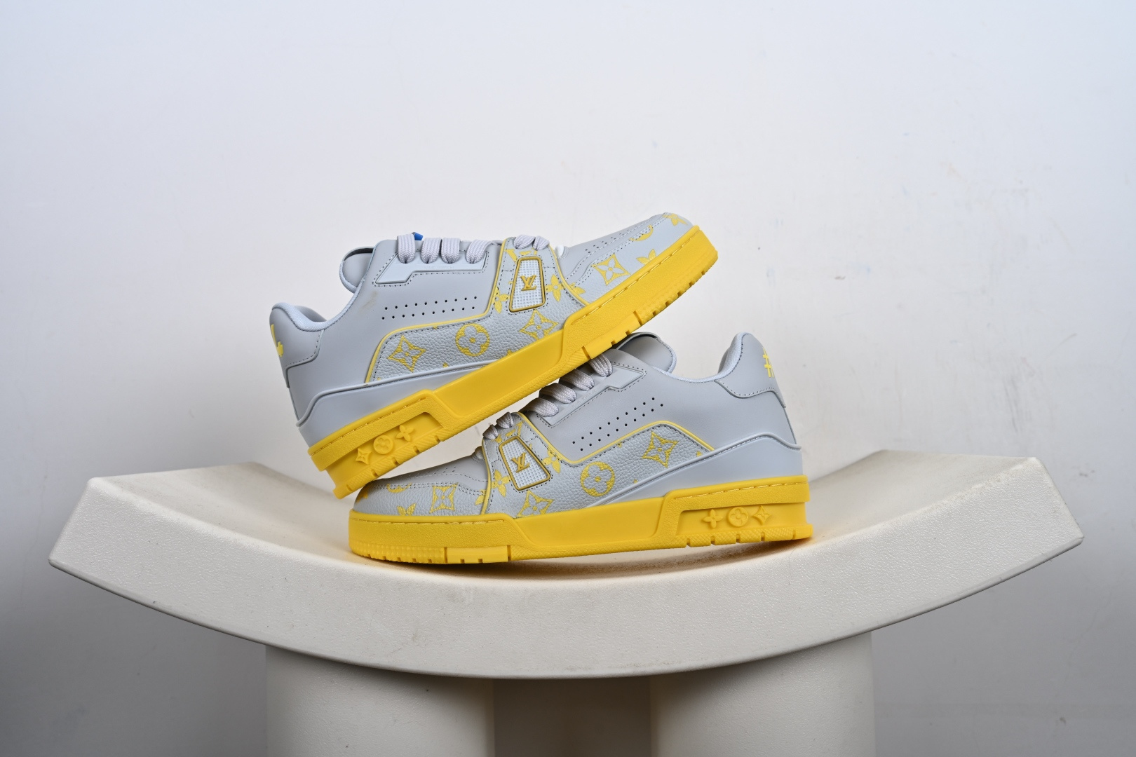 代购级别 Louis VuittTrainer 2021ss早春全新时装走秀运动鞋