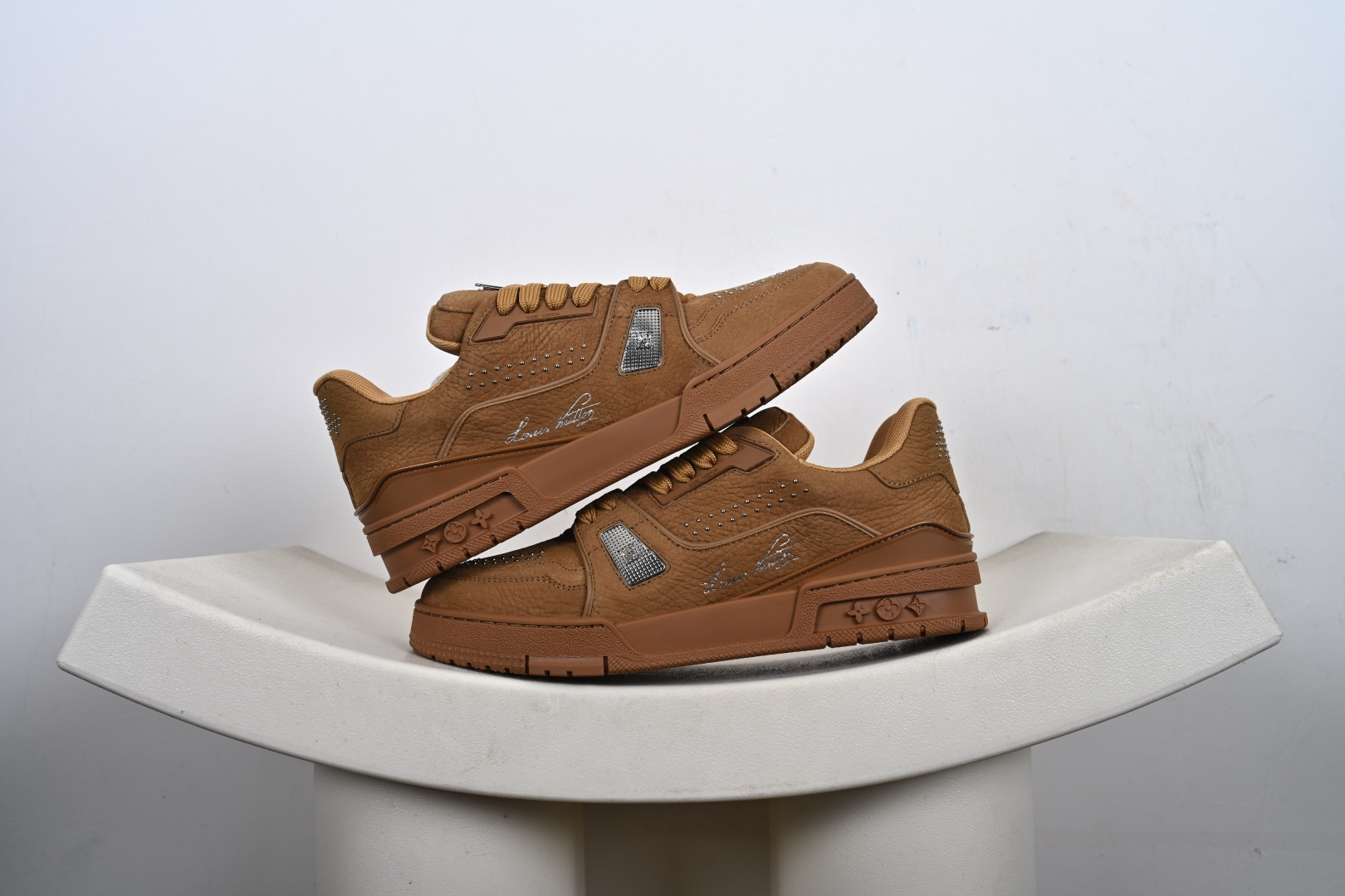 代购级别 Louis VuittTrainer 2021ss早春全新时装走秀运动鞋