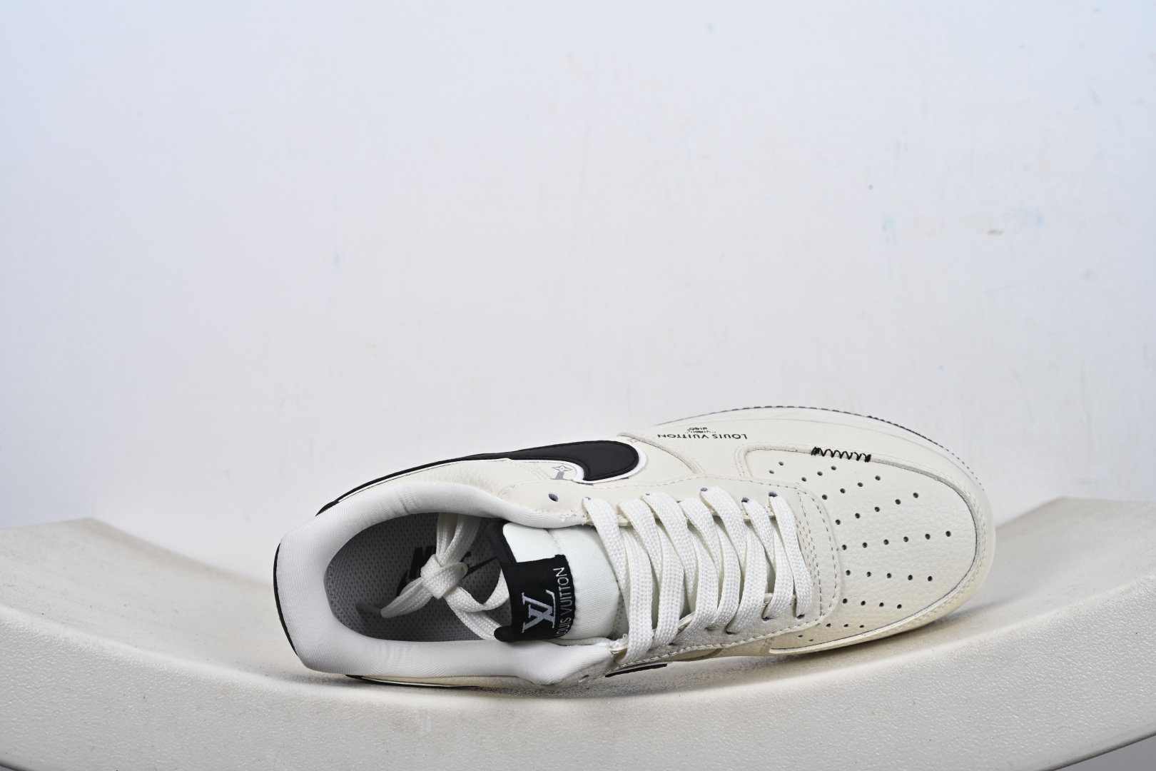 定制版Nike Air Force 1'07 Low 联名 车线米黑勾 空军一号低帮休闲板鞋 LD1999-001