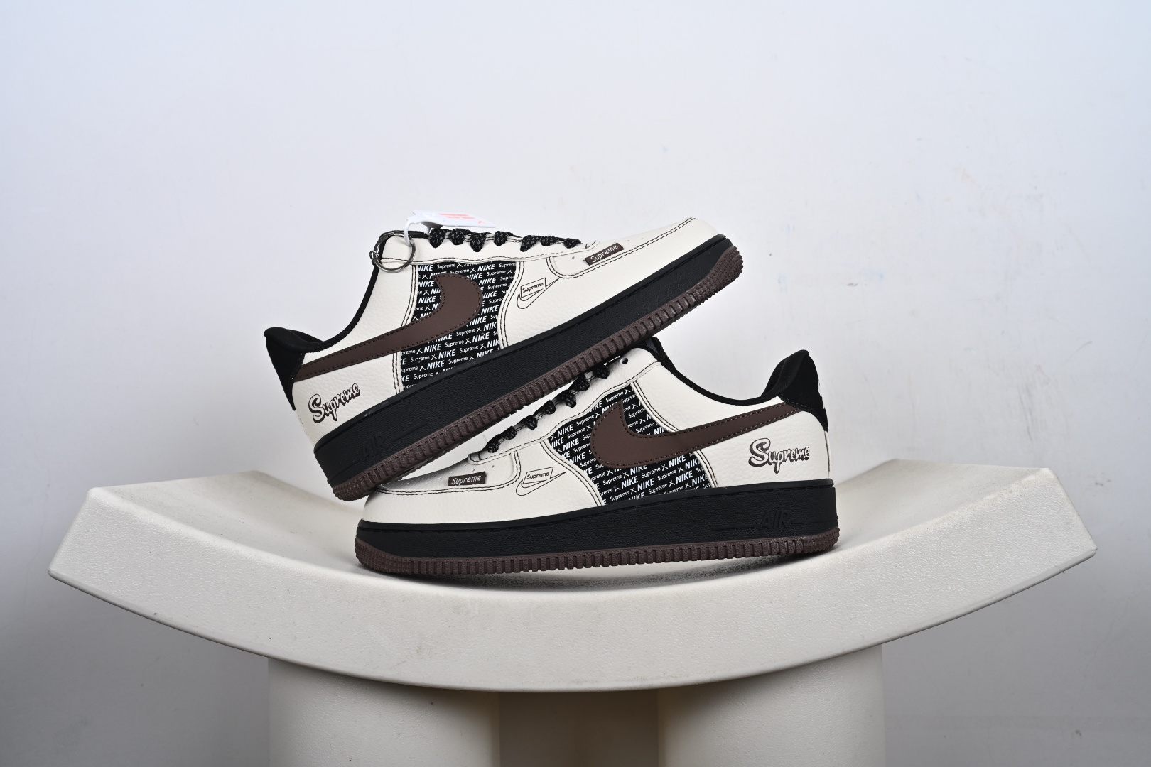 高端定制Nike Air Force 1 ’07 Low “Superme联名—— 米白黑棕” 高端定制 低帮休闲板鞋 KD1688-004