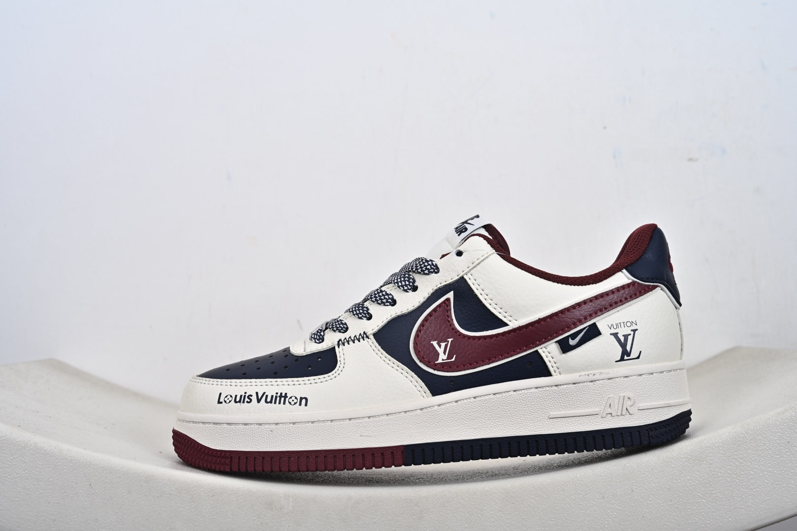 240 NIke Air Force 1 '07 Low “LV联名-蓝红拼接”空军一号 低帮 运动鞋 JP8028-069-Chinese UA Cheap High Quatity Brand Clothes Bags handbags Sneakers wholesale wholesaler seller from China Factory suppliers Fashion Clothing Shoes best Quality Beautiful Price 240 NIke Air Force 1 '07 Low “LV联名-蓝红拼接”空军一号 低帮 运动鞋 JP8028-069
