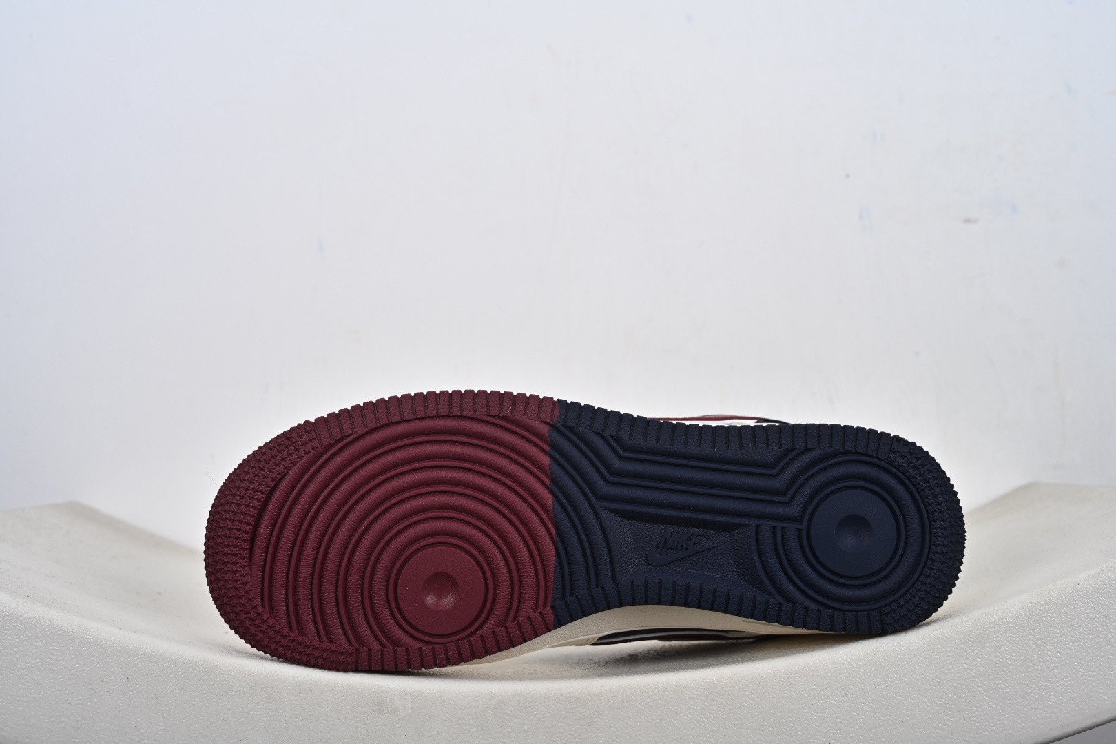 240 NIke Air Force 1 '07 Low “LV联名-蓝红拼接”空军一号 低帮 运动鞋 JP8028-069-Chinese UA Cheap High Quatity Brand Clothes Bags handbags Sneakers wholesale wholesaler seller from China Factory suppliers Fashion Clothing Shoes best Quality Beautiful Price 240 NIke Air Force 1 '07 Low “LV联名-蓝红拼接”空军一号 低帮 运动鞋 JP8028-069