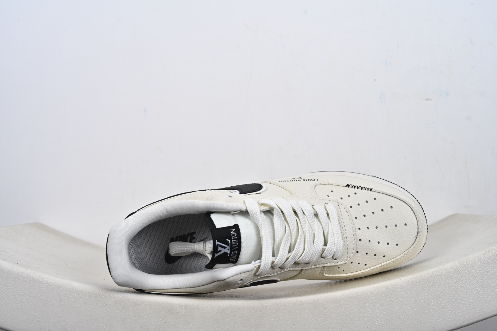 定制版Nike Air Force 1'07 Low 联名 车线米黑勾 空军一号低帮休闲板鞋 LD1999-001