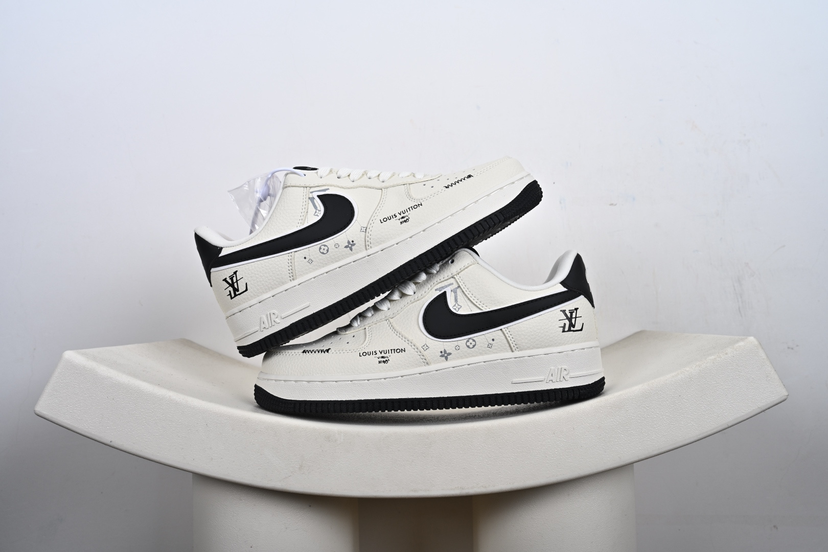 定制版Nike Air Force 1’07 Low 联名 车线米黑勾 空军一号低帮休闲板鞋 LD1999-001