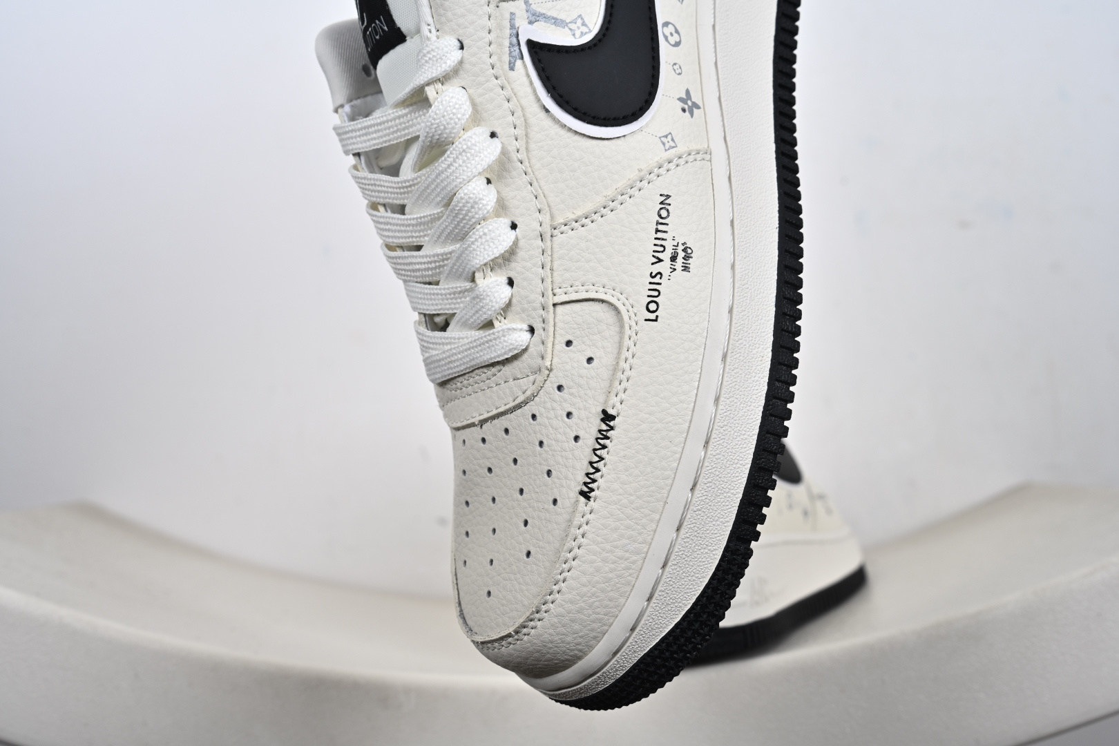 定制版Nike Air Force 1'07 Low 联名 车线米黑勾 空军一号低帮休闲板鞋 LD1999-001