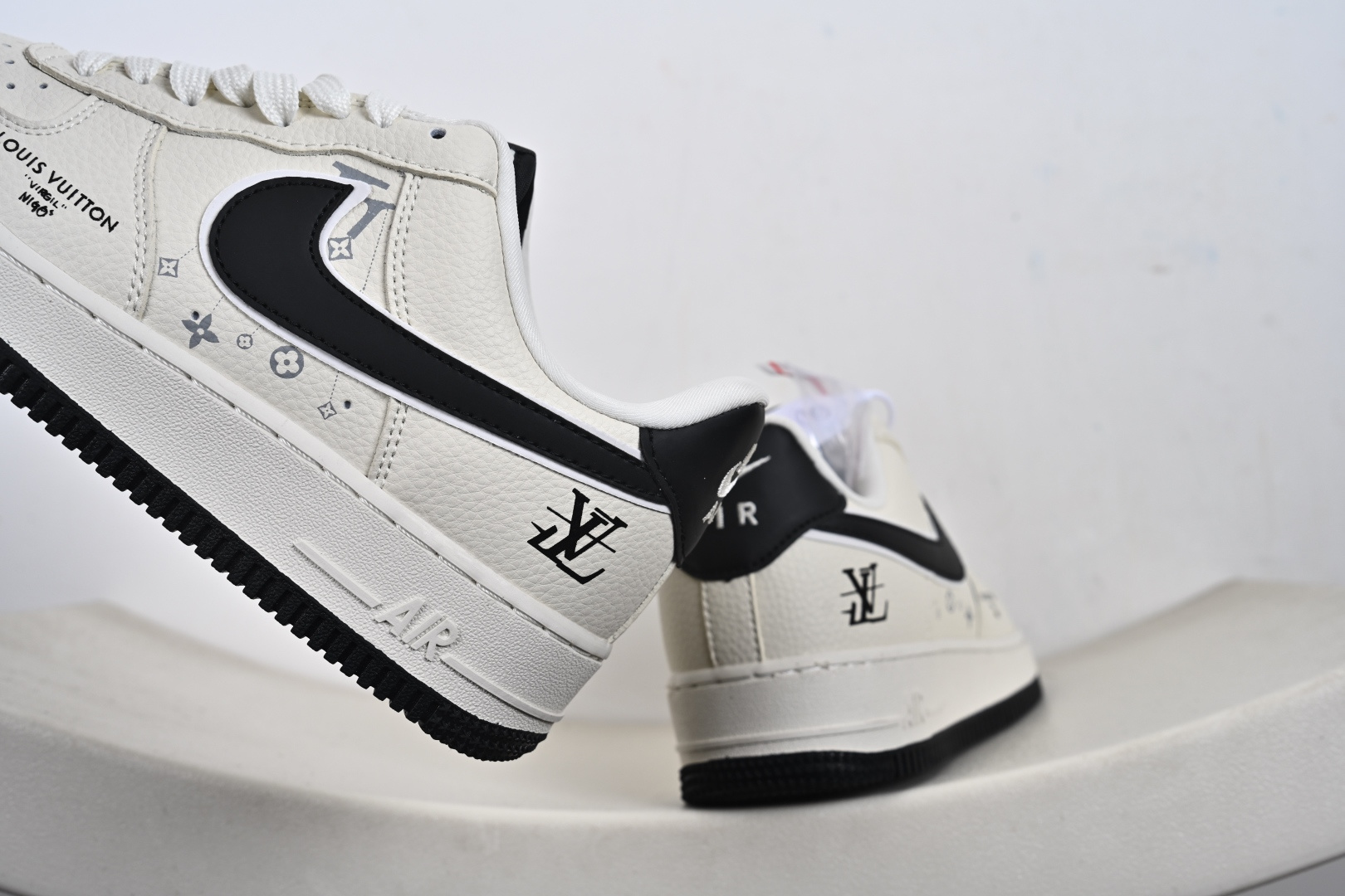 定制版Nike Air Force 1'07 Low 联名 车线米黑勾 空军一号低帮休闲板鞋 LD1999-001
