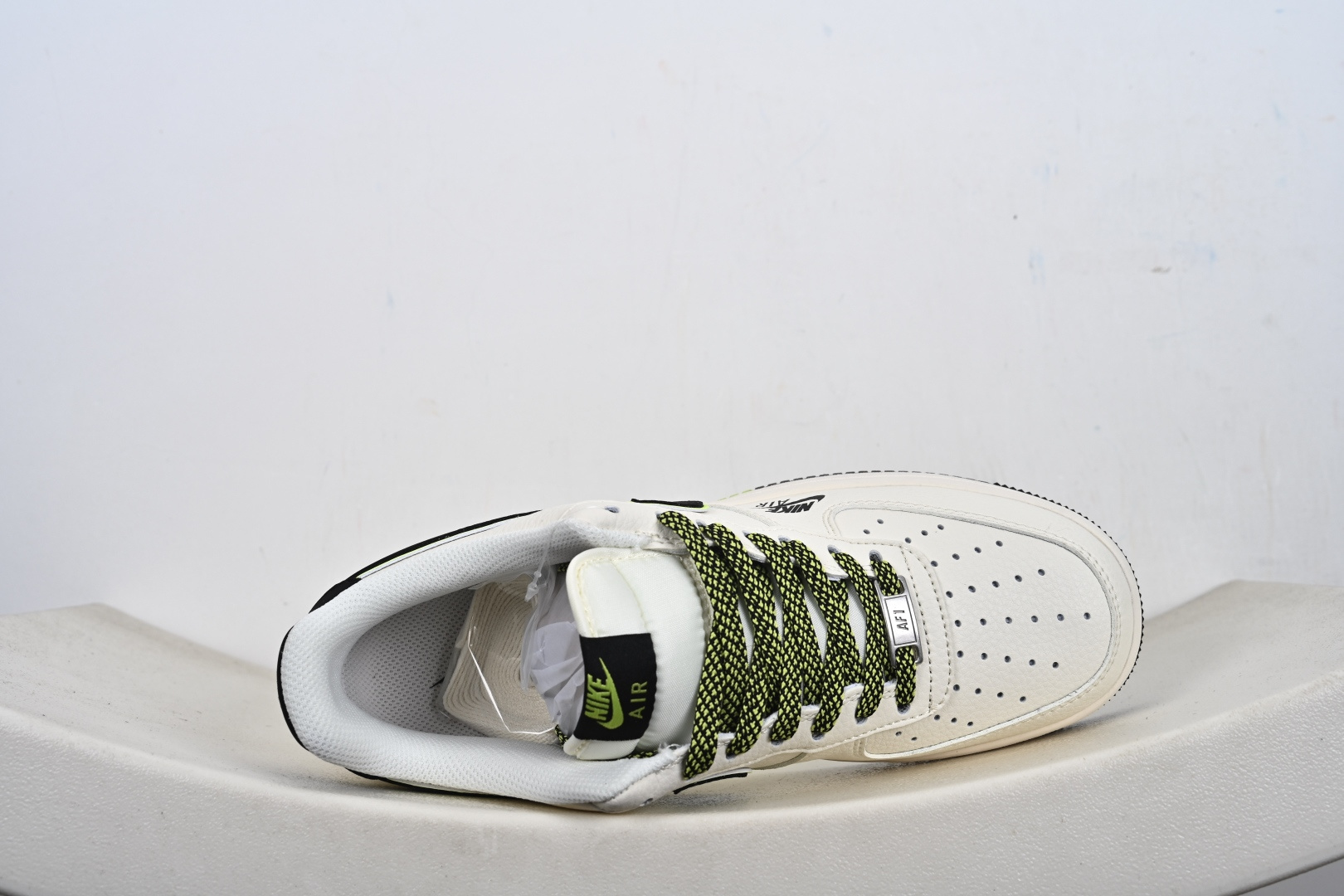 Nike Air Force 1 '07 Low “OFF-WHITE联名——双拼米黑绿”空军一号 低帮 运动鞋 休闲鞋 QW5836-023