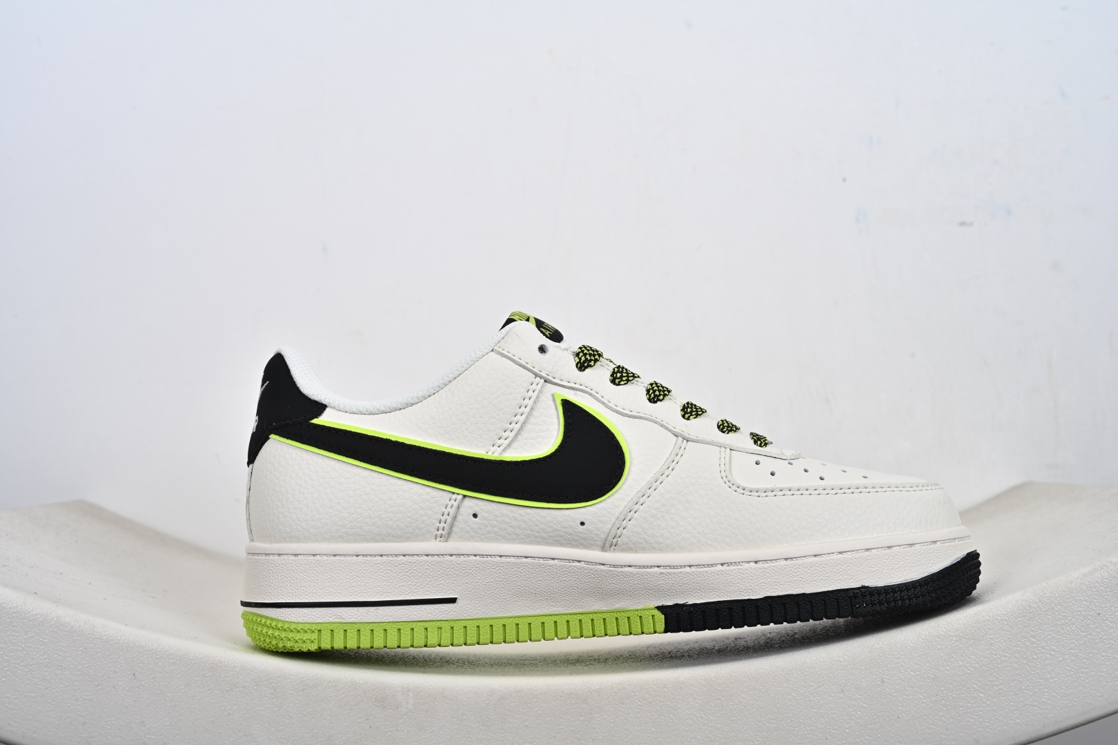 Nike Air Force 1 '07 Low “OFF-WHITE联名——双拼米黑绿”空军一号 低帮 运动鞋 休闲鞋 QW5836-023