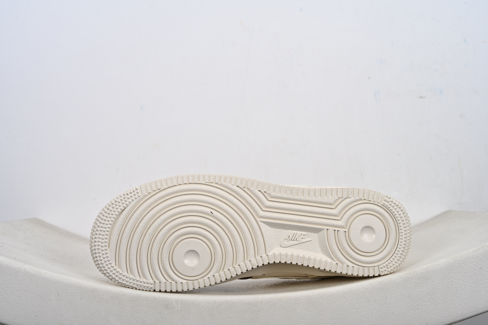 NIke Air Force 1 '07 Low “LV联名--奶白咖棕” 空军一号低帮 IH1817-800