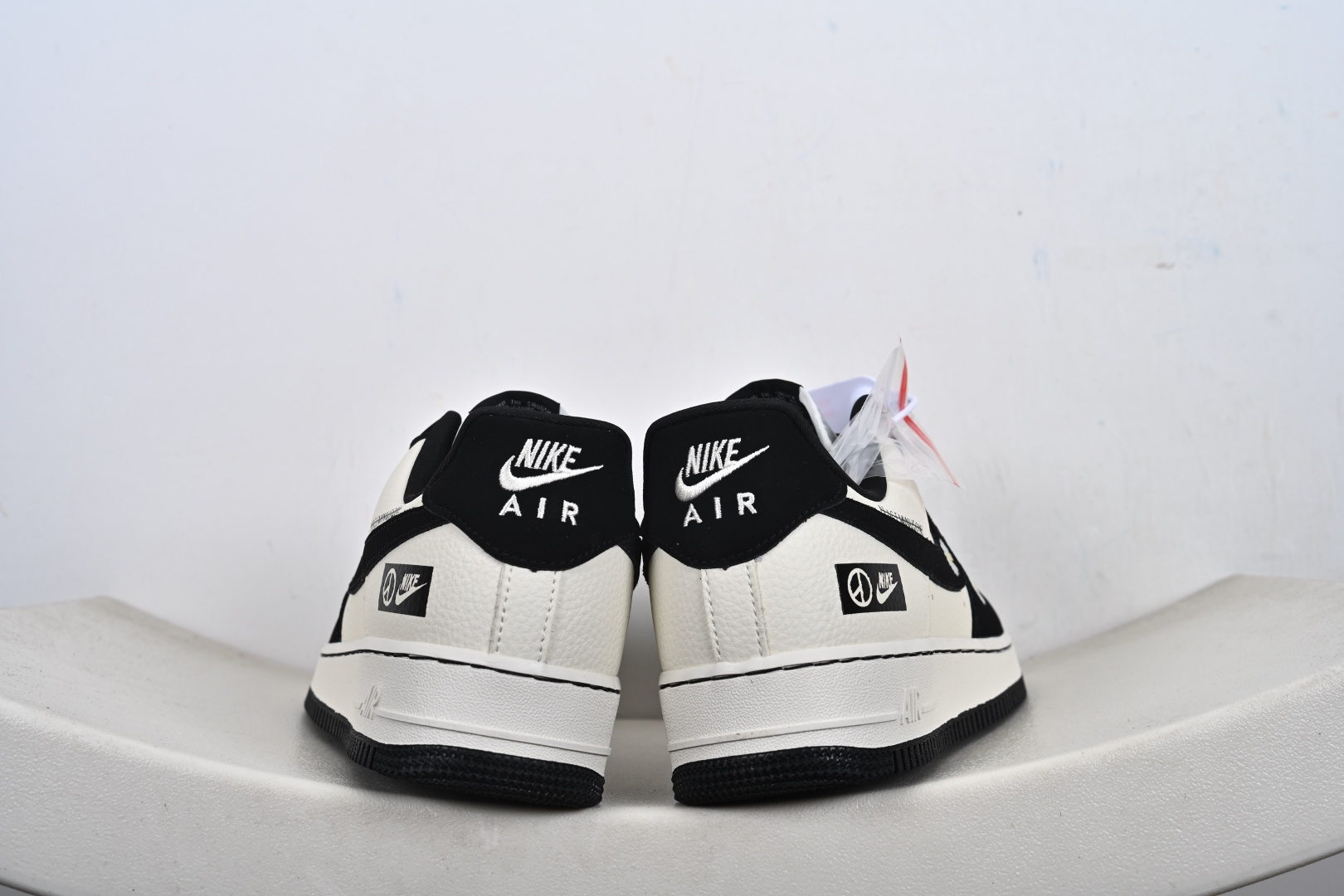 Nike Air Force 1 '07 Low “权志龙联名——雏菊米黑勾”空军一号 低帮 运动鞋 LD1999-002