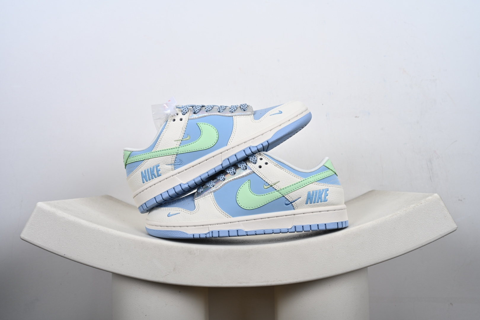 定制版Nike SB Dunk Low 高定端制 低休帮闲板鞋 HS1239-006