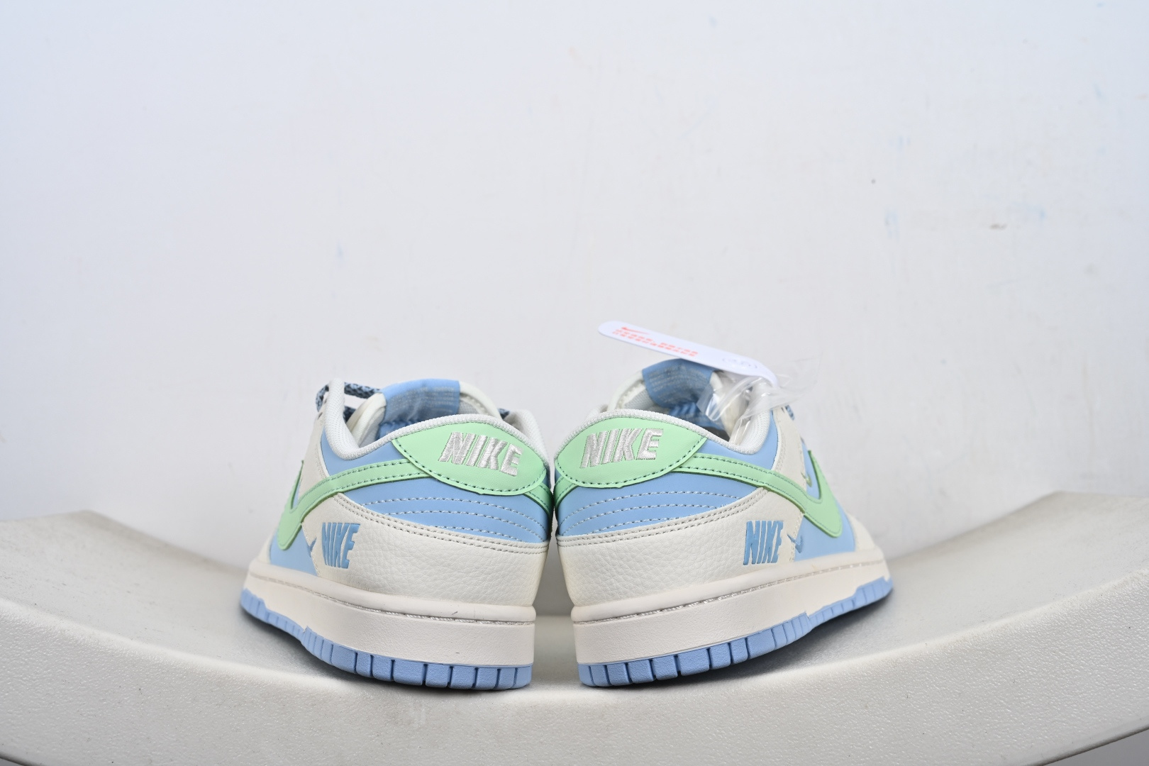 定制版Nike SB Dunk Low 高定端制 低休帮闲板鞋 HS1239-006