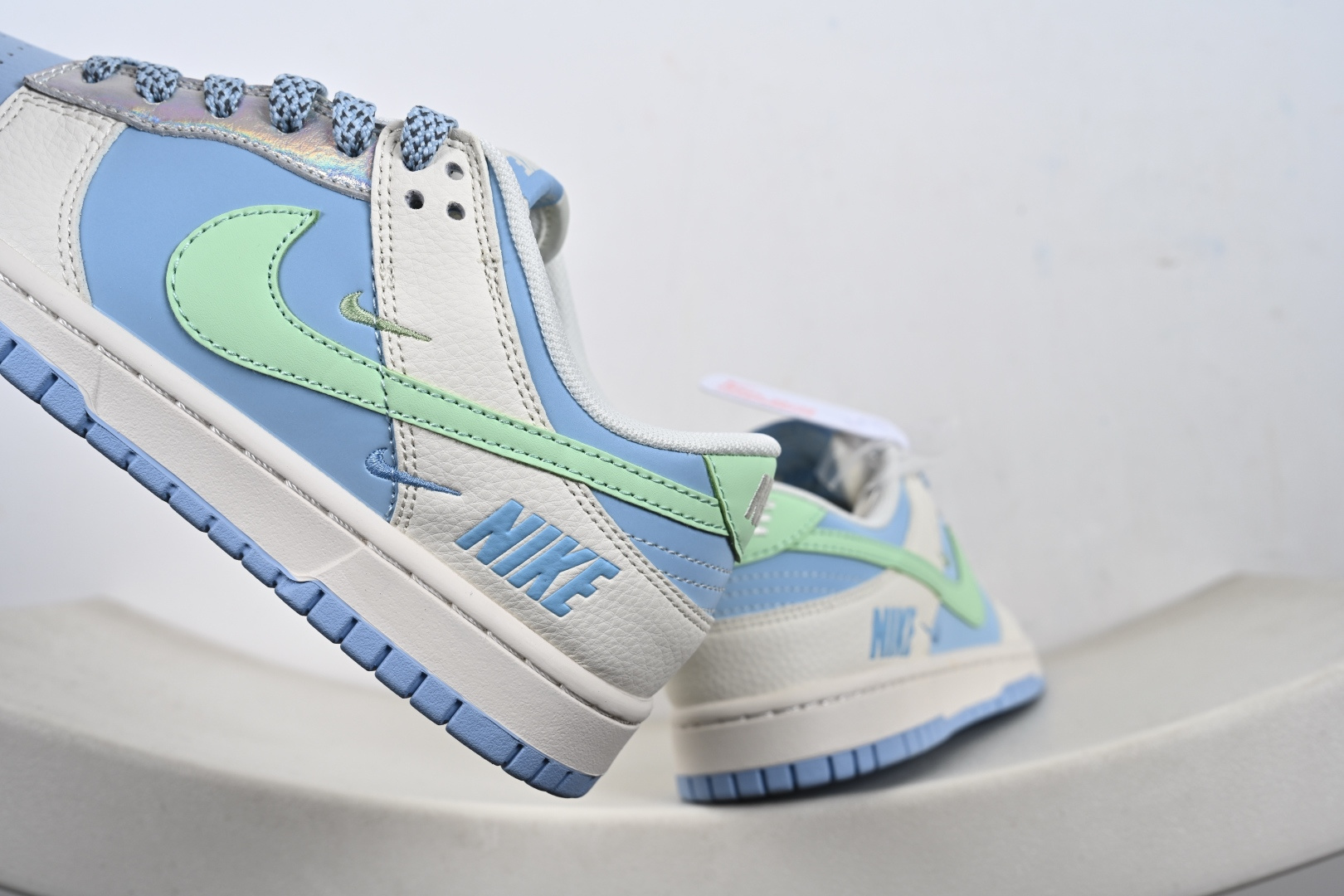 定制版Nike SB Dunk Low 高定端制 低休帮闲板鞋 HS1239-006