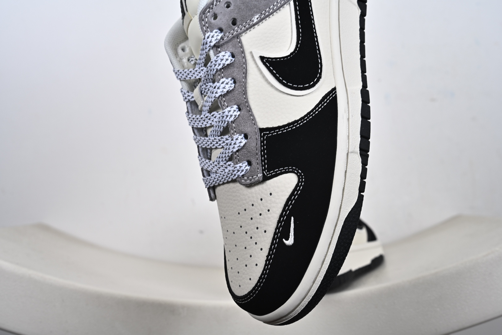 260 定制版Nike Dunk Low Retro 北面联名 周年高端定制 低帮休闲板鞋 DN3168-010-Chinese UA Cheap High Quatity Brand Clothes Bags handbags Sneakers wholesale wholesaler seller from China Factory suppliers Fashion Clothing Shoes best Quality Beautiful Price 260 定制版Nike Dunk Low Retro 北面联名 周年高端定制 低帮休闲板鞋 DN3168-010