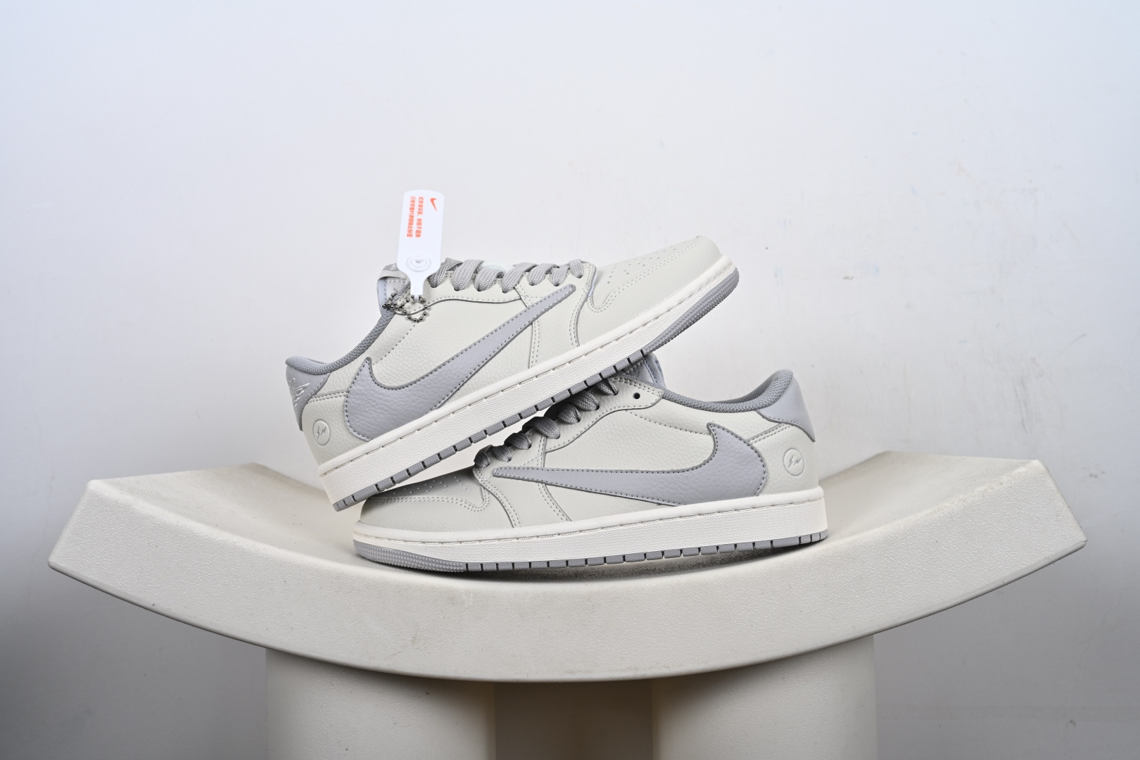 高端定制 Fragment design x Jordan 1 Low 闪电联名 倒勾低帮休闲版本 LK1099-062